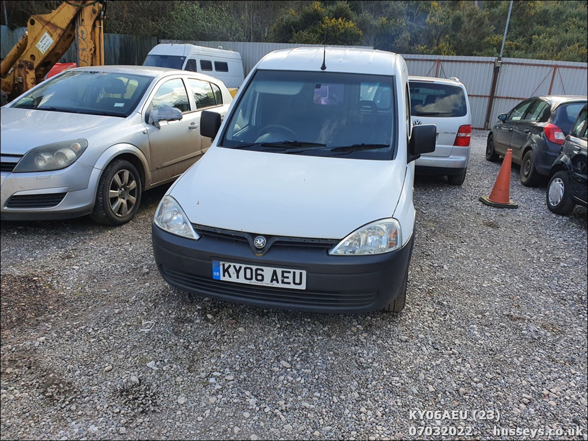 06/06 VAUXHALL COMBO 1700 CDTI 16V - 1686cc Van (White, 128k) - Image 23 of 23