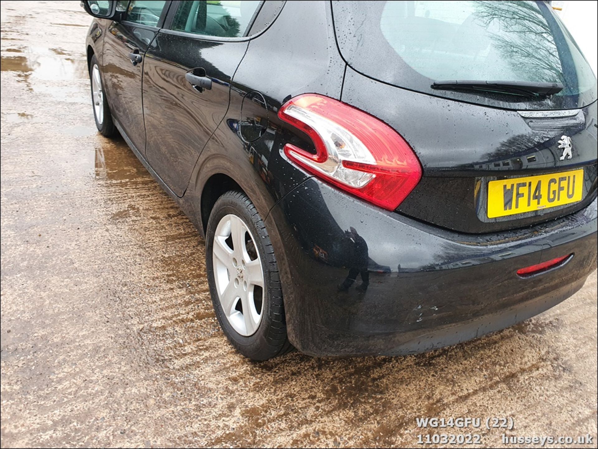 14/14 PEUGEOT 208 ACCESS - 999cc 5dr Hatchback (Black, 72k) - Image 22 of 38