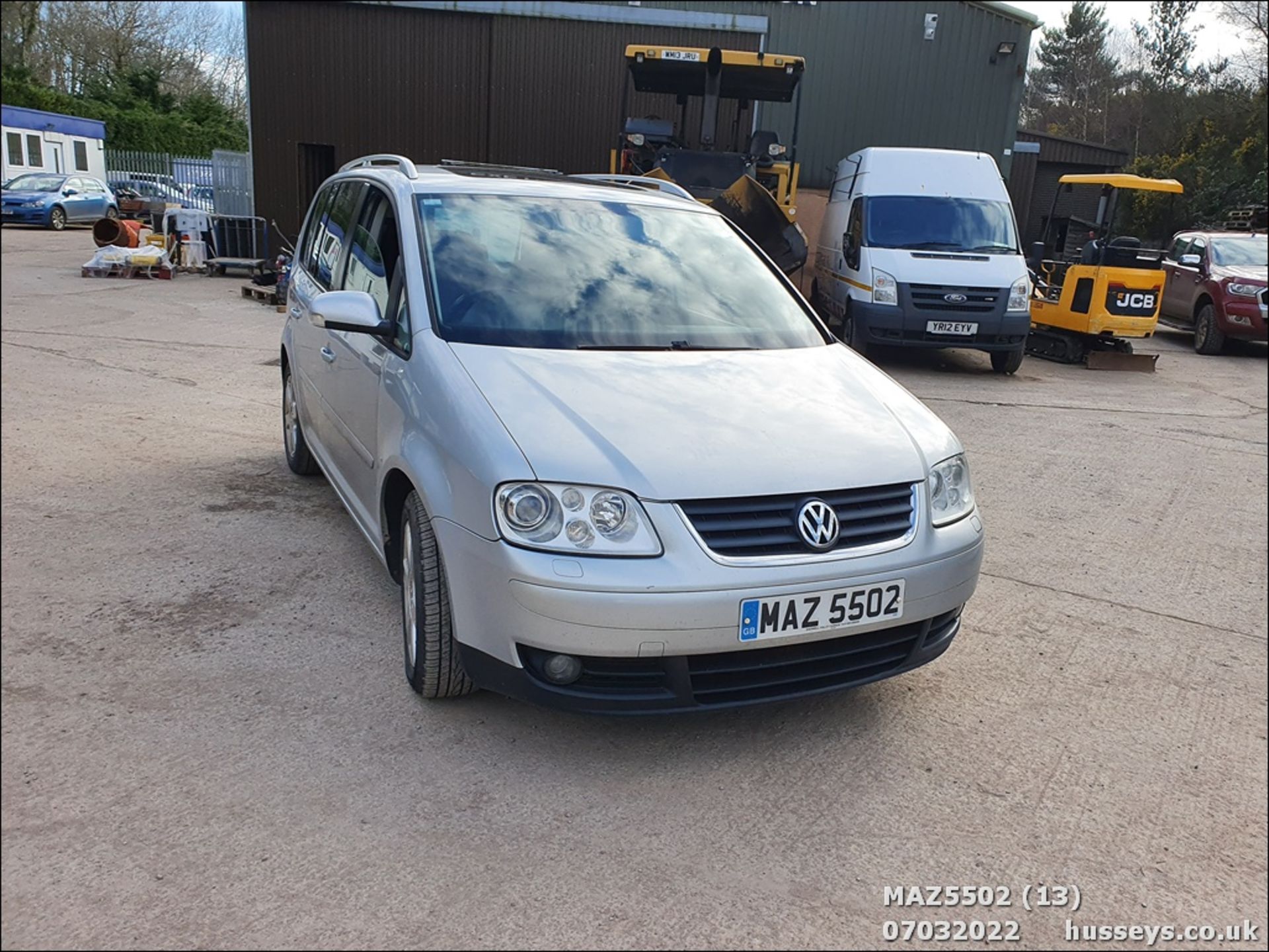 2004 VOLKSWAGEN TOURAN SPORT TDI AUTO - 1968cc 5dr MPV (Silver, 135k) - Image 13 of 20