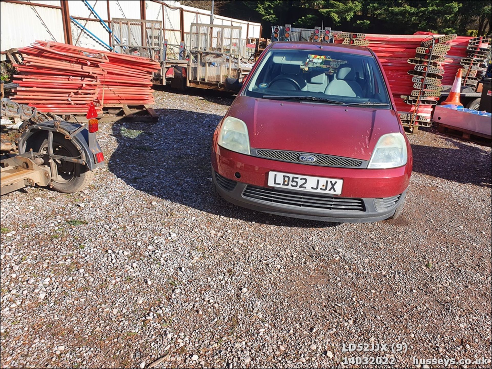 02/52 FORD FIESTA LX - 1388cc 5dr Hatchback (Red, 37k) - Image 10 of 27