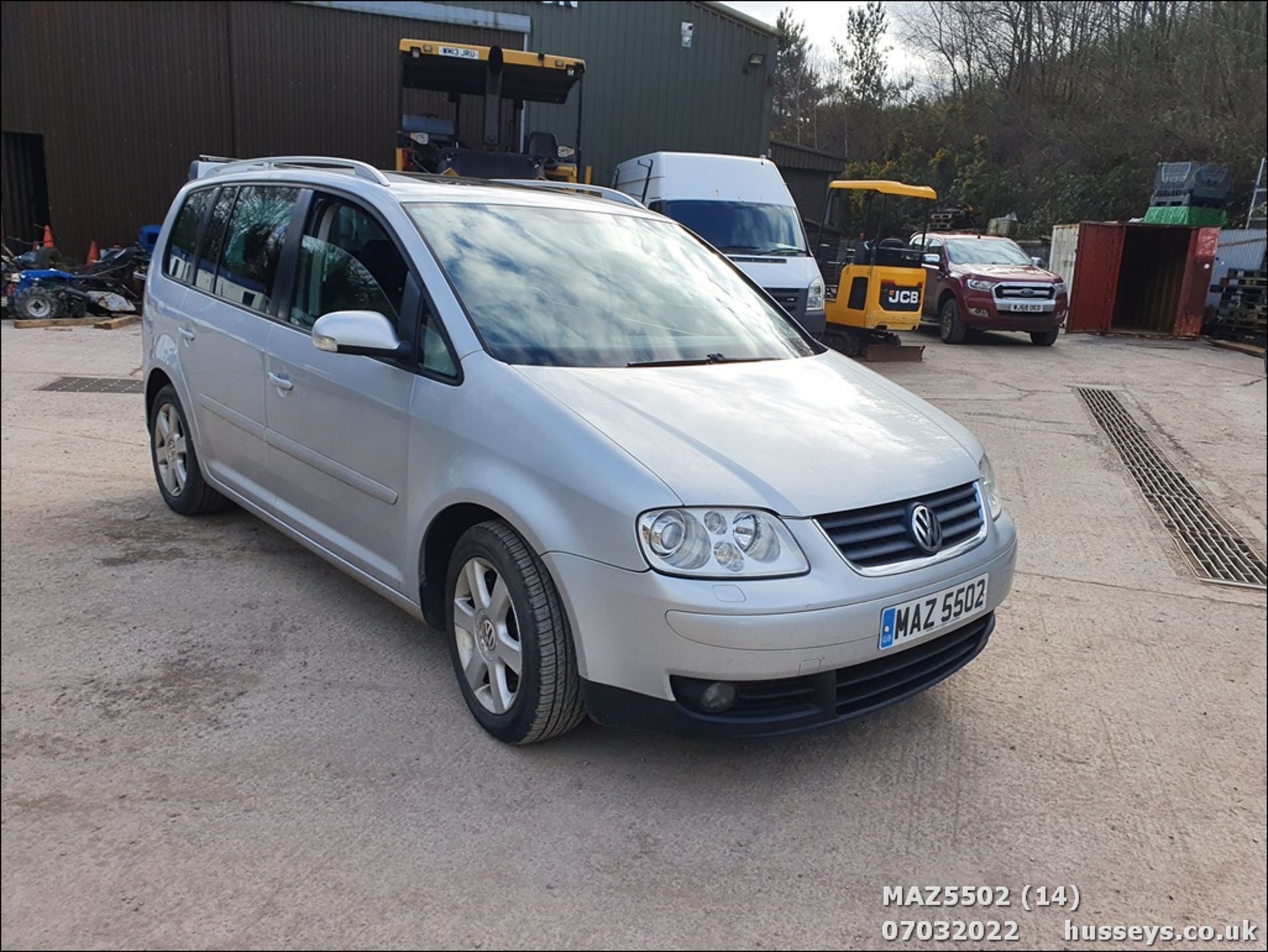 2004 VOLKSWAGEN TOURAN SPORT TDI AUTO - 1968cc 5dr MPV (Silver, 135k) - Image 14 of 20