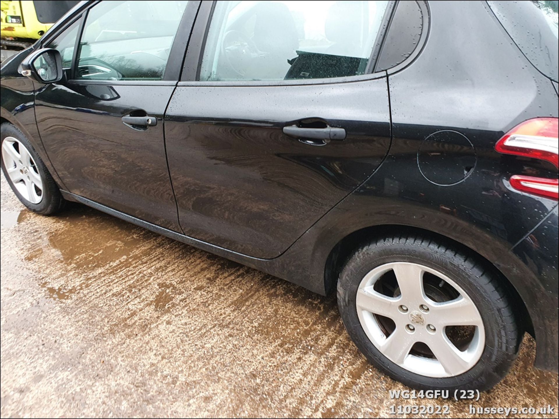 14/14 PEUGEOT 208 ACCESS - 999cc 5dr Hatchback (Black, 72k) - Image 23 of 38