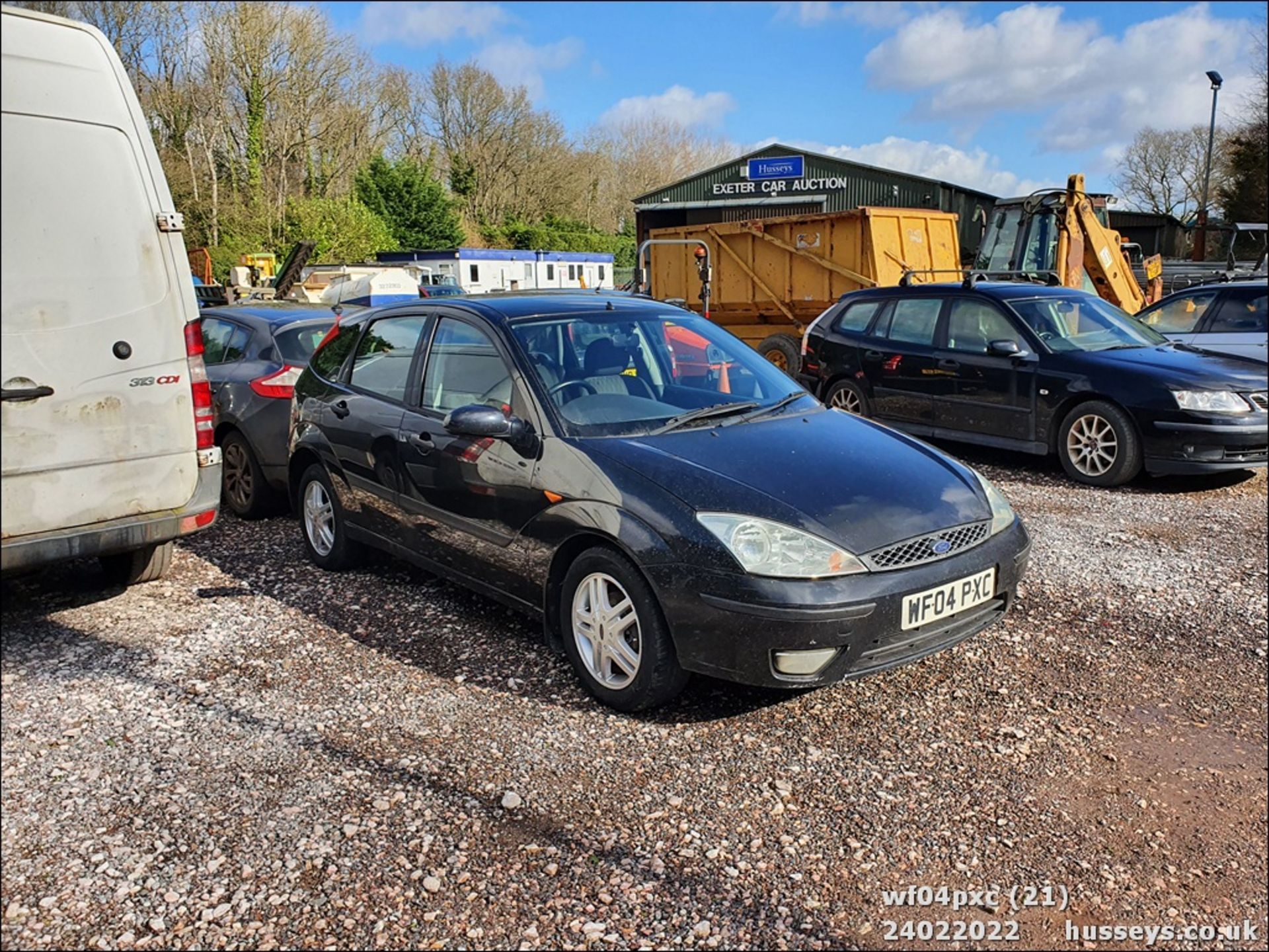 04/04 FORD FOCUS ZETEC - 1796cc 5dr Hatchback (Black) - Image 22 of 32