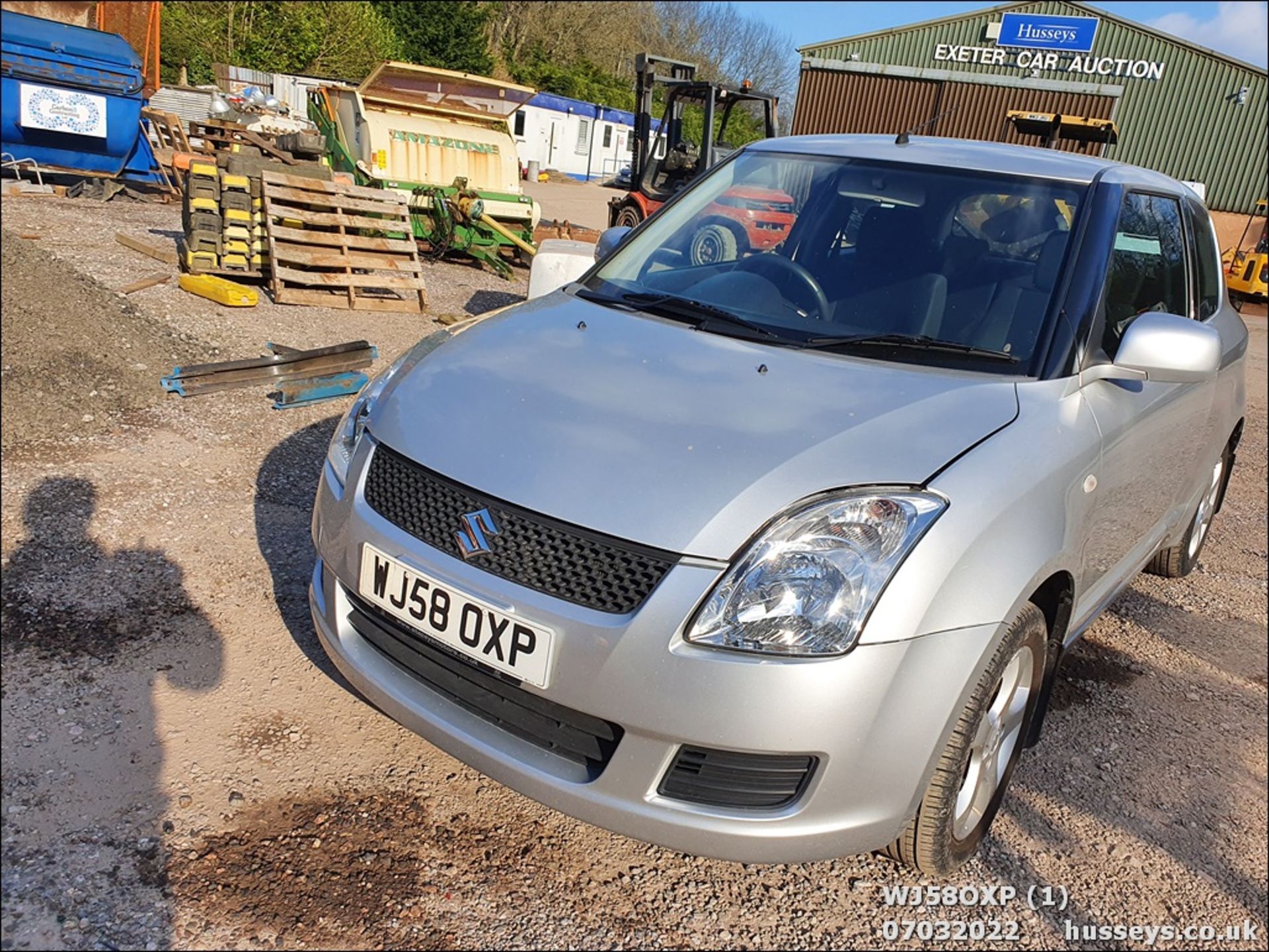 08/58 SUZUKI SWIFT GL 3DR - 1328cc 3dr Hatchback (Silver, 59k) - Image 2 of 36