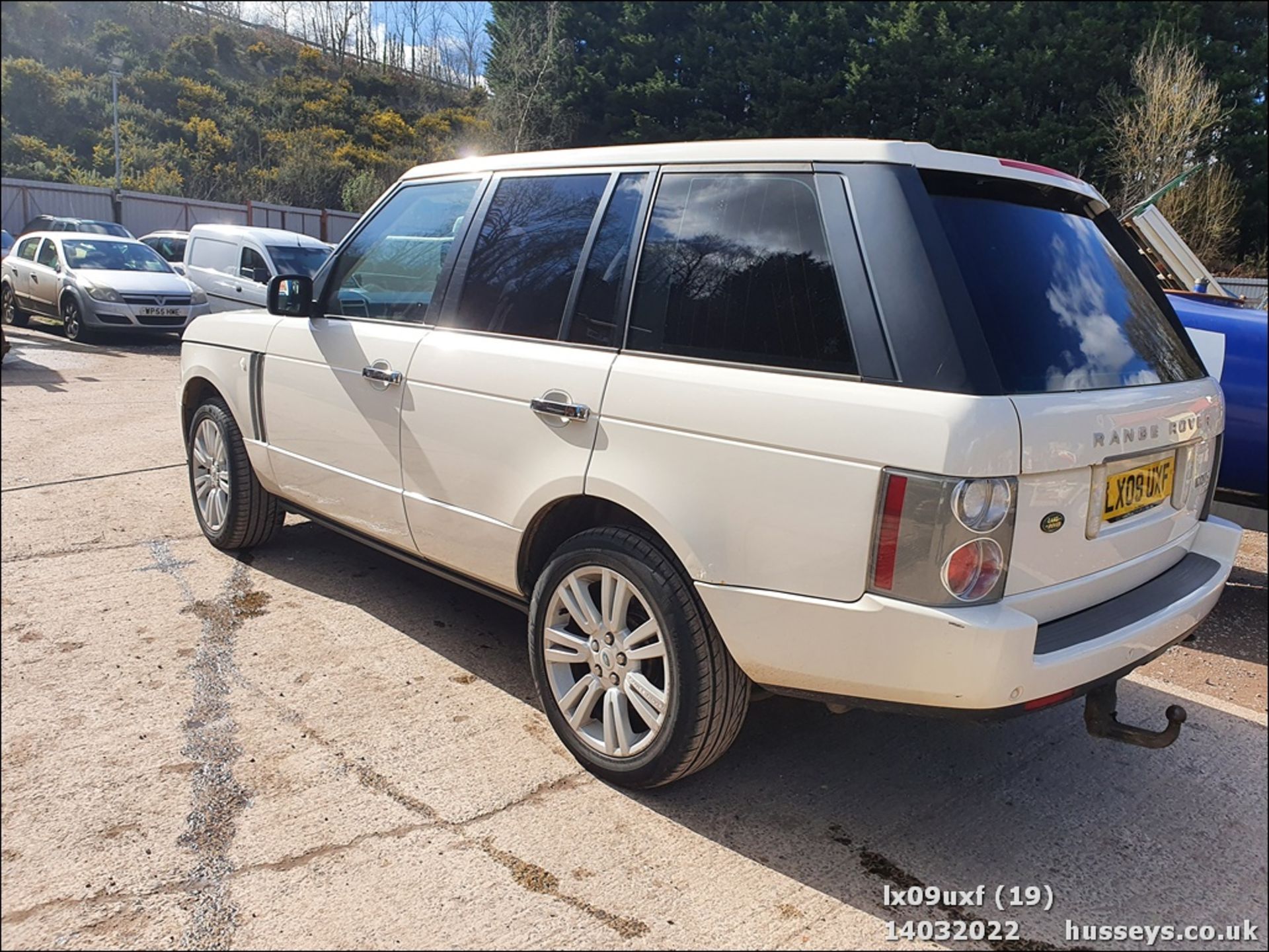 09/09 LAND ROVER RANGE ROVER VOGUE SE A - 3628cc 5dr 4x4 (White) - Image 20 of 34