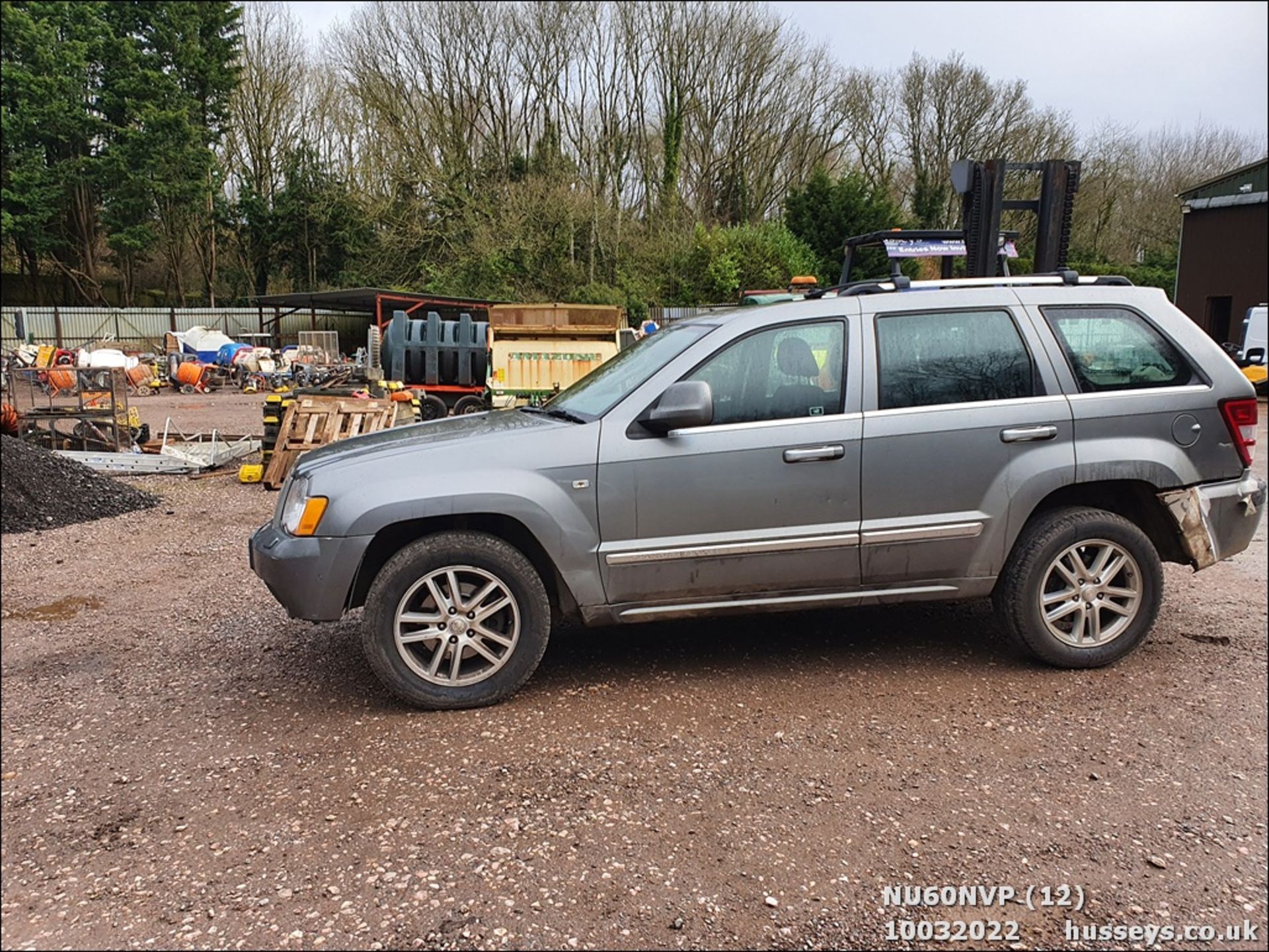 10/60 JEEP G-CHEROKEE OVERLAND CRD A - 2987cc 5dr Estate (Grey, 154k) - Image 12 of 47