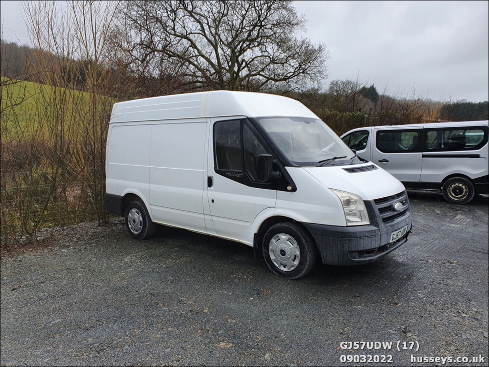 07/57 FORD TRANSIT 85 T260S FWD - 2198cc 5dr Van (White) - Image 17 of 22