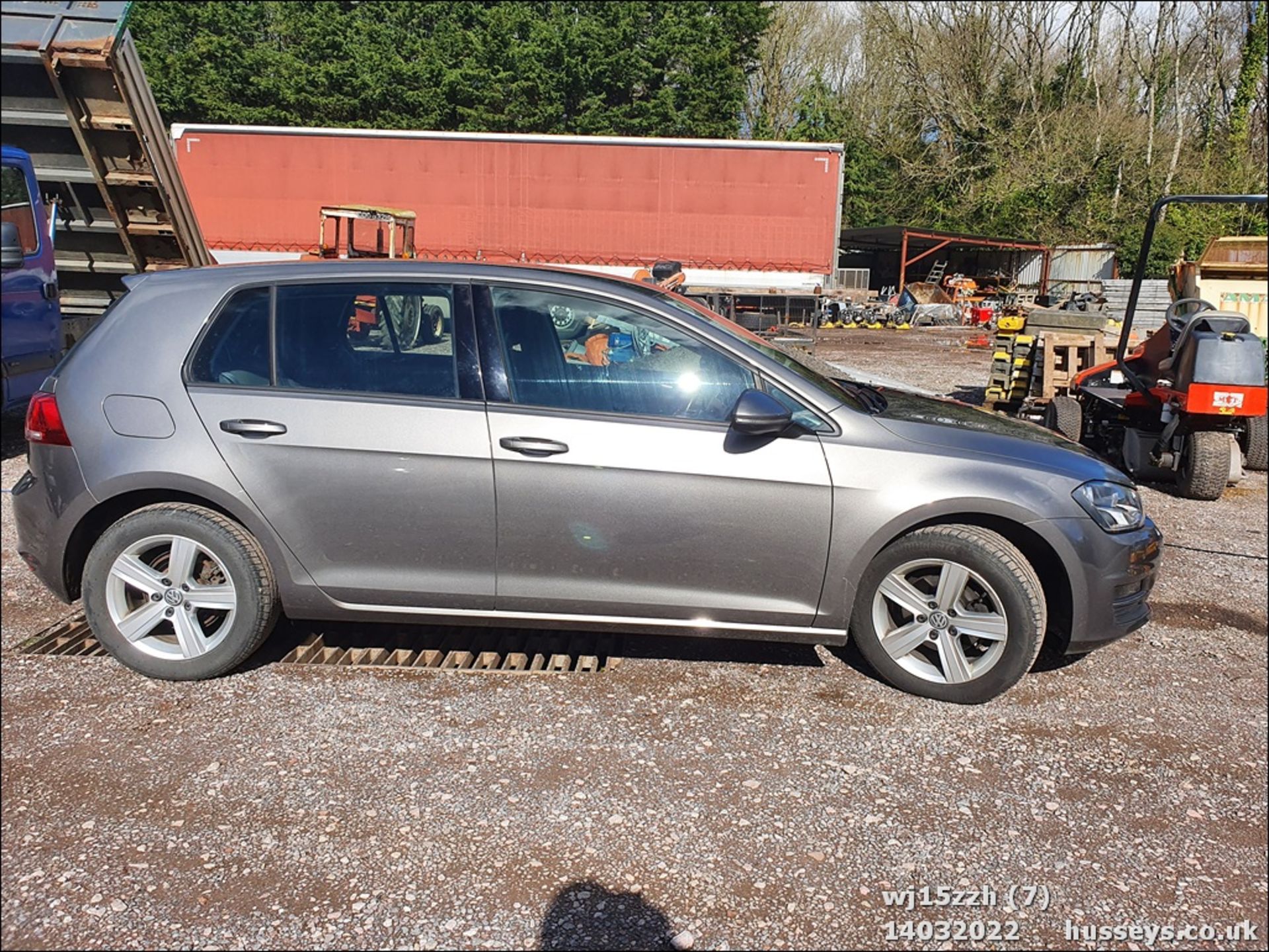 15/15 VOLKSWAGEN GOLF MATCH TDI BMT - 1598cc 5dr Hatchback (Grey, 77k) - Image 8 of 38