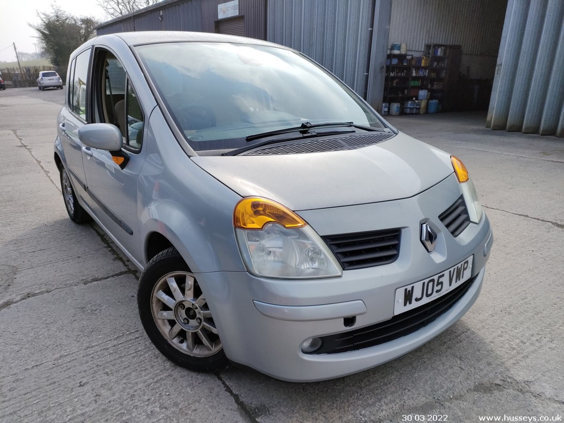 05/05 RENAULT MODUS PRIVILEGE 16V AUTO - 1598cc 5dr Hatchback (Silver) - Image 13 of 19