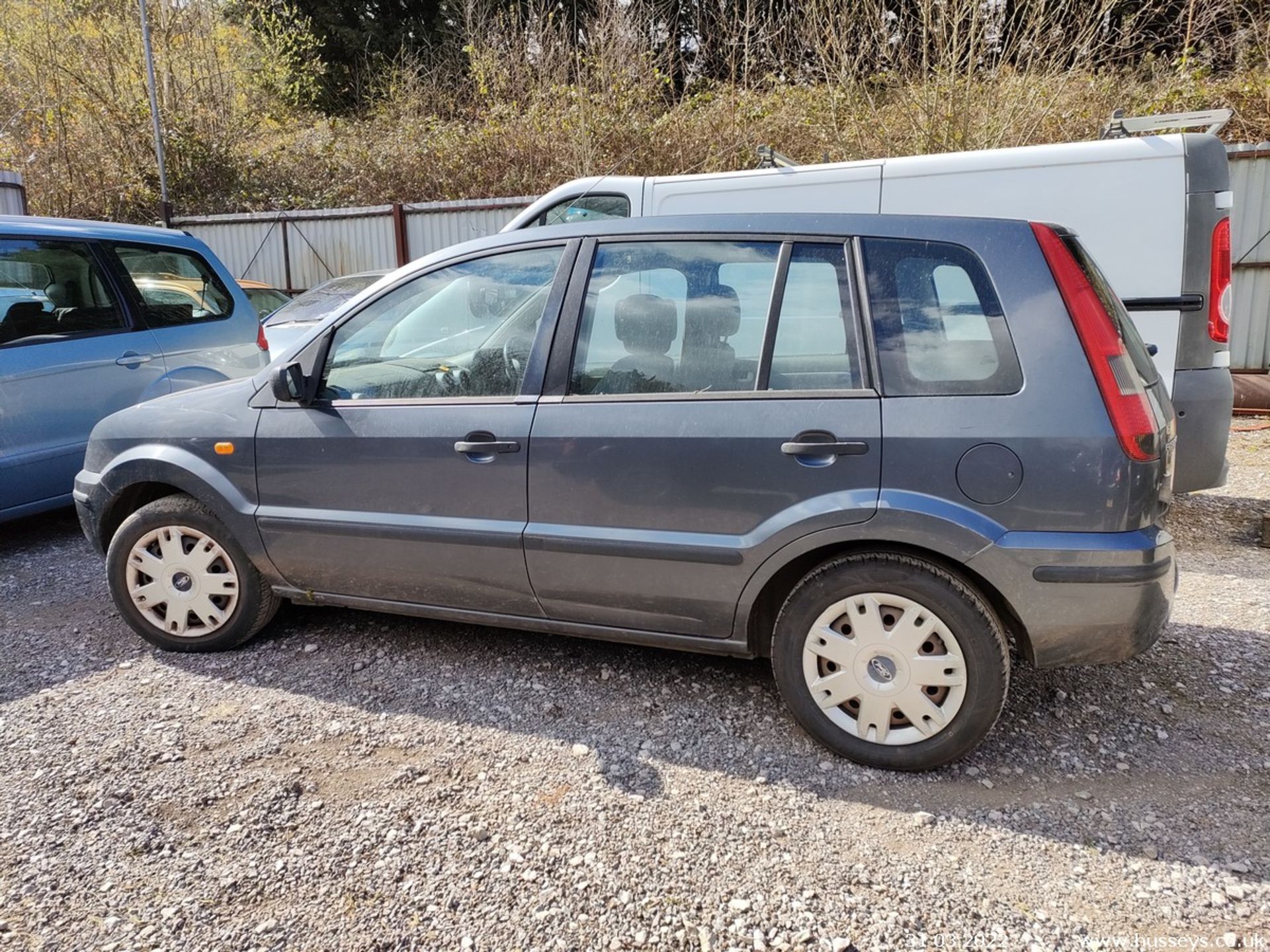 03/03 FORD FUSION 2 16V - 1388cc 5dr Hatchback (Grey) - Image 6 of 20