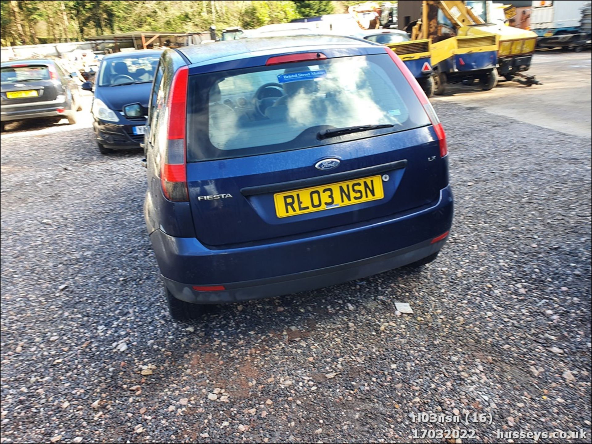 03/03 FORD FIESTA - 1388cc 5dr Hatchback (Blue, 117k) - Image 16 of 28