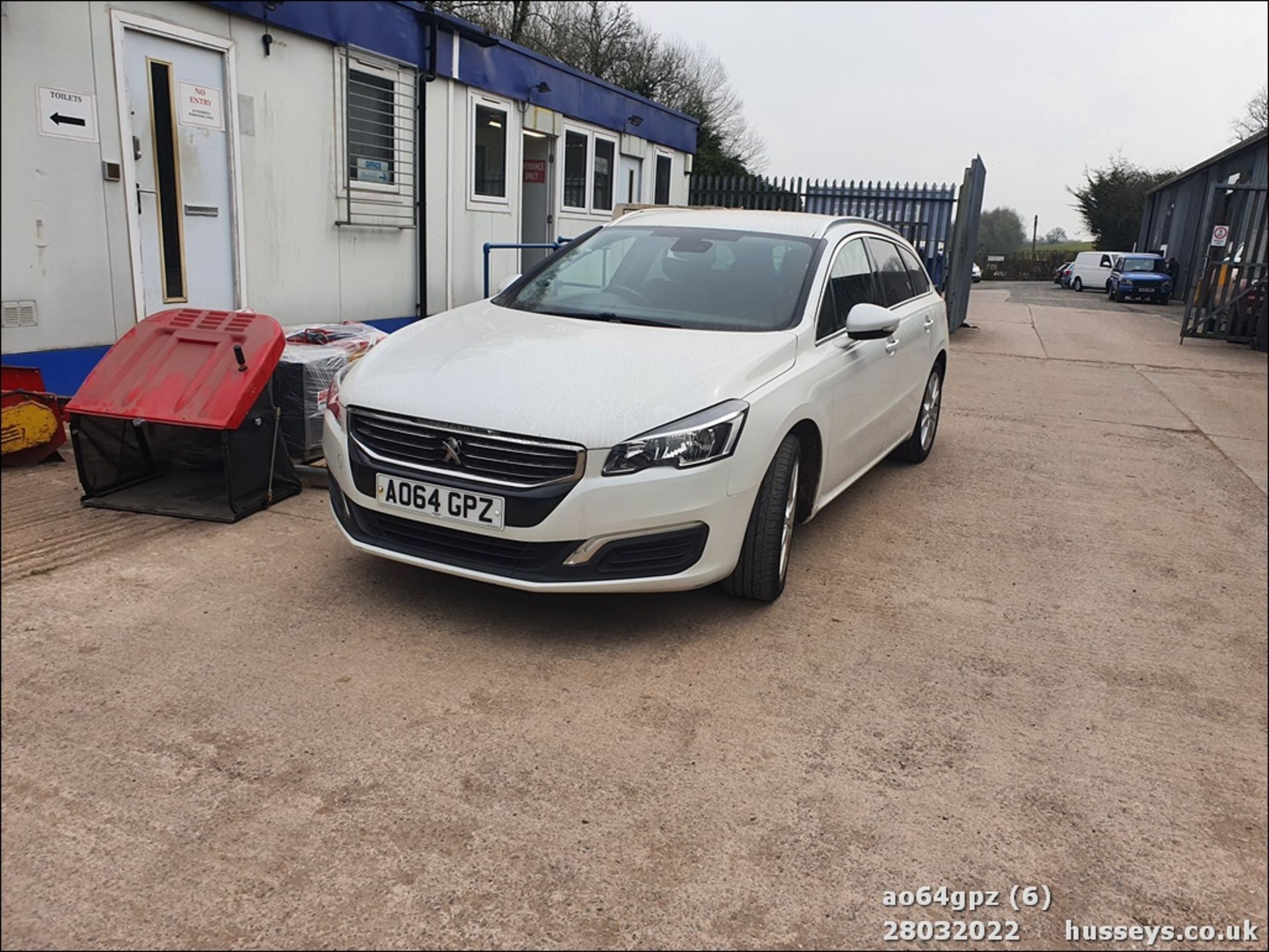 14/64 PEUGEOT 508 ACTIVE SW E-HDI - 1560cc 5dr Estate (White, 137k) - Image 6 of 41