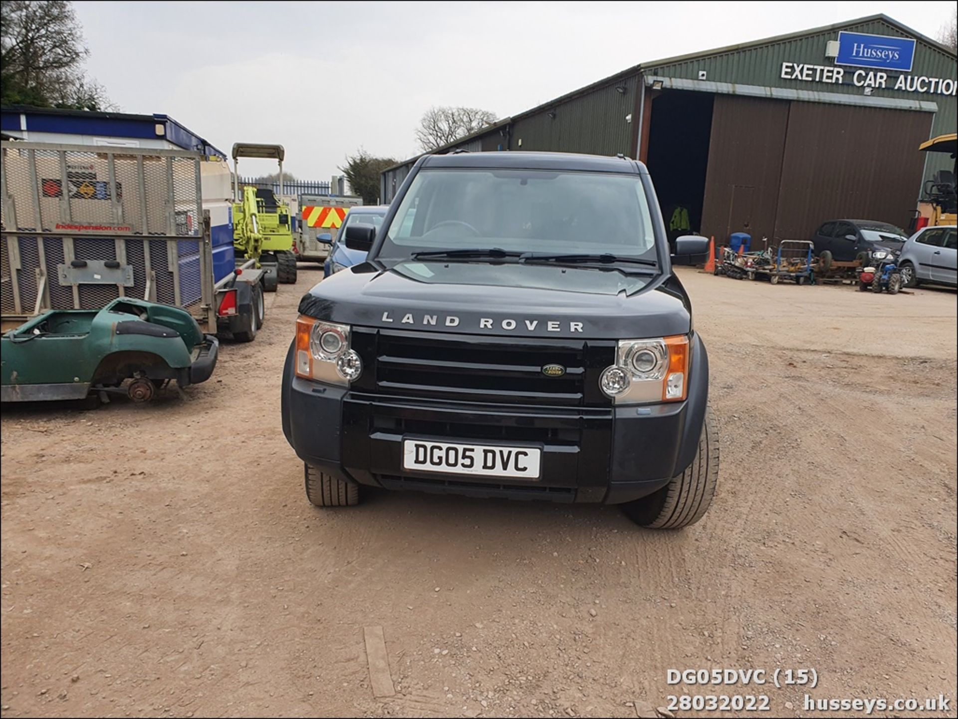 05/05 LAND ROVER DISCOVERY 3 TDV6 S - 2720cc 5dr Estate (Black, 136k) - Image 15 of 35