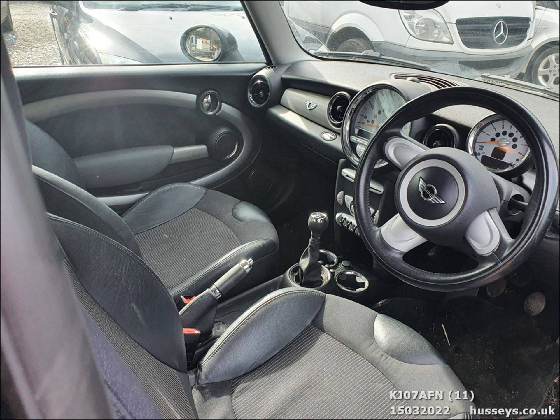 07/07 MINI COOPER - 1598cc 3dr Hatchback (Black, 92k) - Image 11 of 34