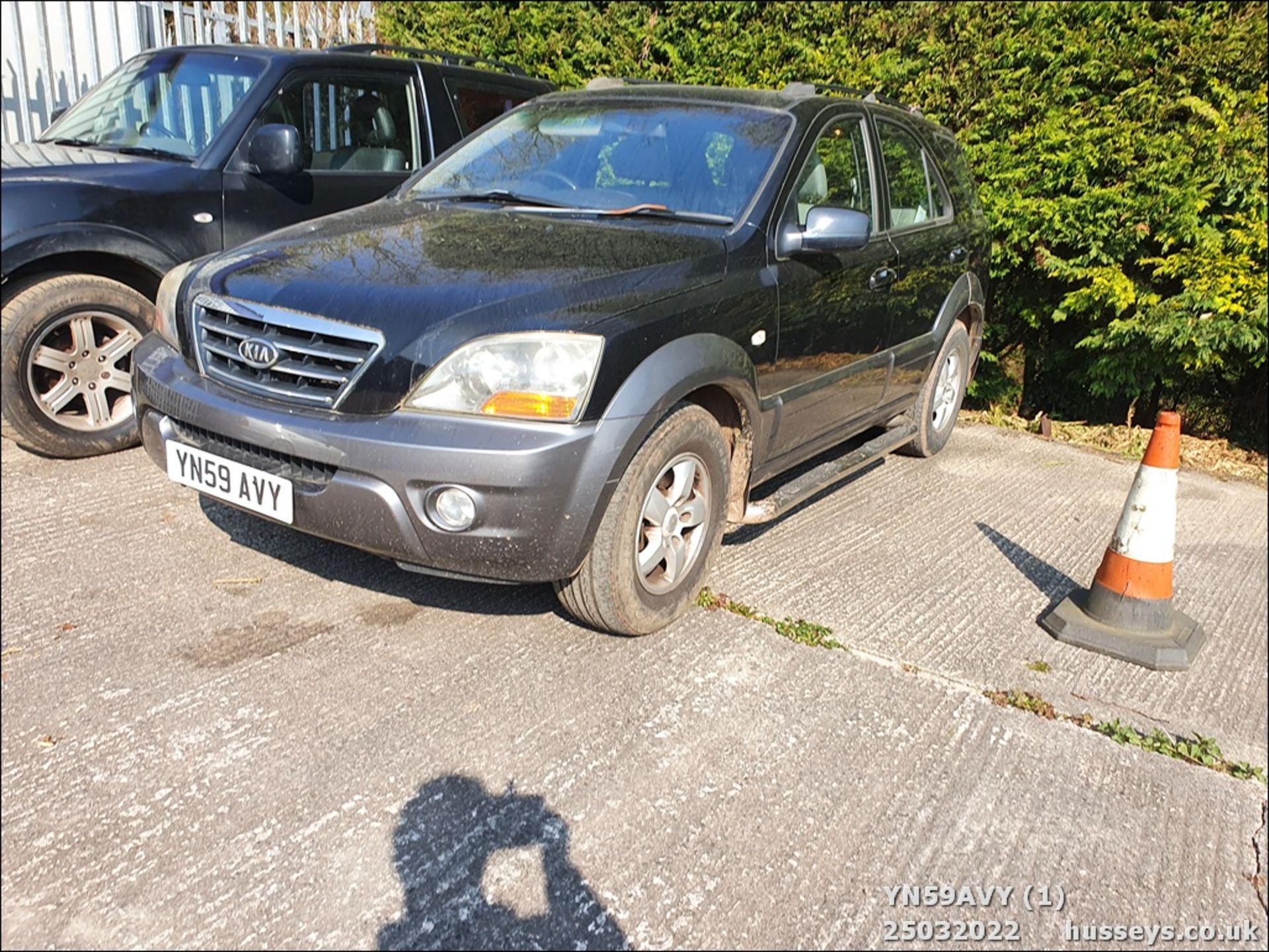 09/59 KIA - 2497cc 5dr MPV (Black, 55k) - Image 2 of 45