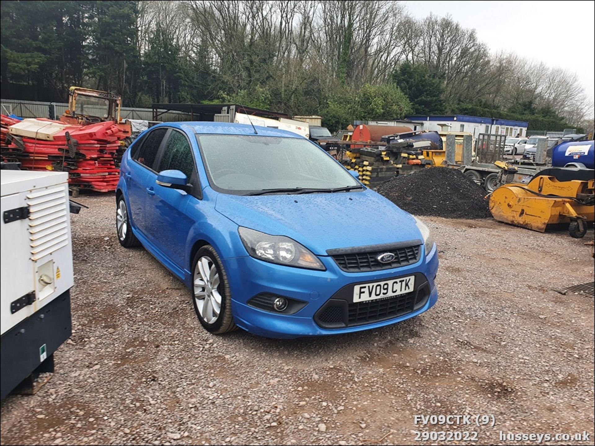 09/09 FORD FOCUS ZETEC S 115 TDCI - 1753cc 5dr Hatchback (Blue, 168k) - Image 9 of 32