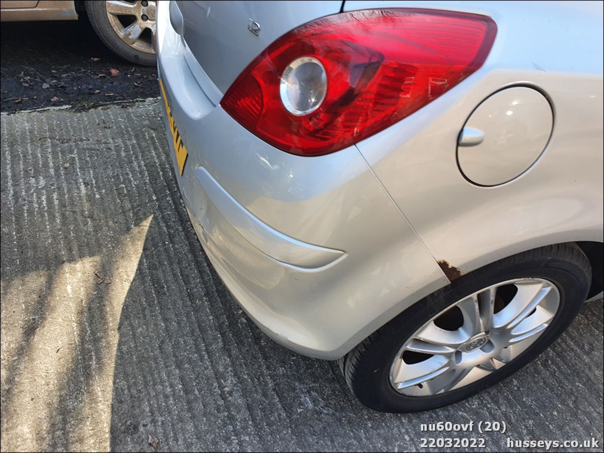 10/60 VAUXHALL CORSA SE - 1229cc 3dr Hatchback (Silver) - Image 20 of 31