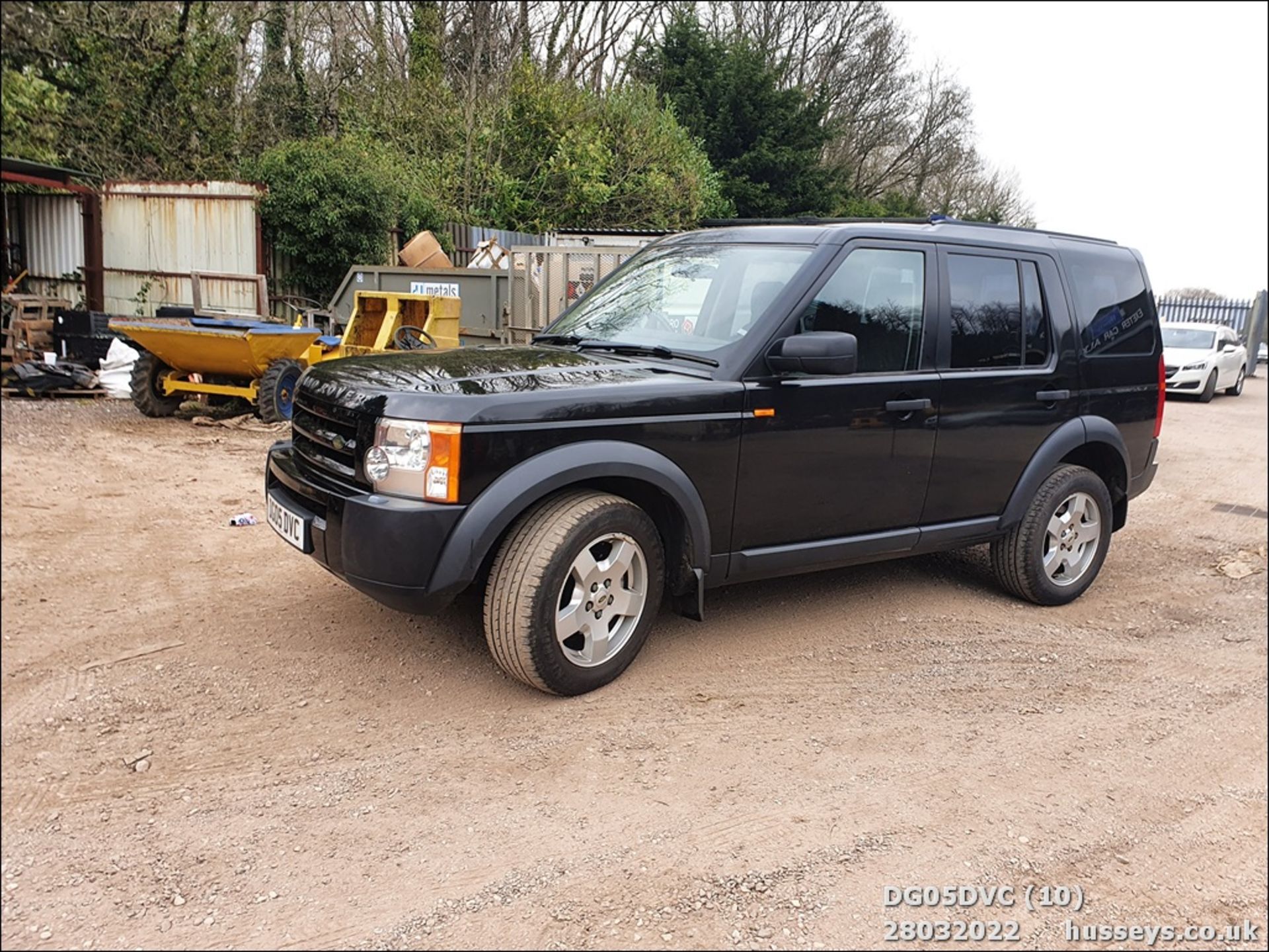 05/05 LAND ROVER DISCOVERY 3 TDV6 S - 2720cc 5dr Estate (Black, 136k) - Image 11 of 35