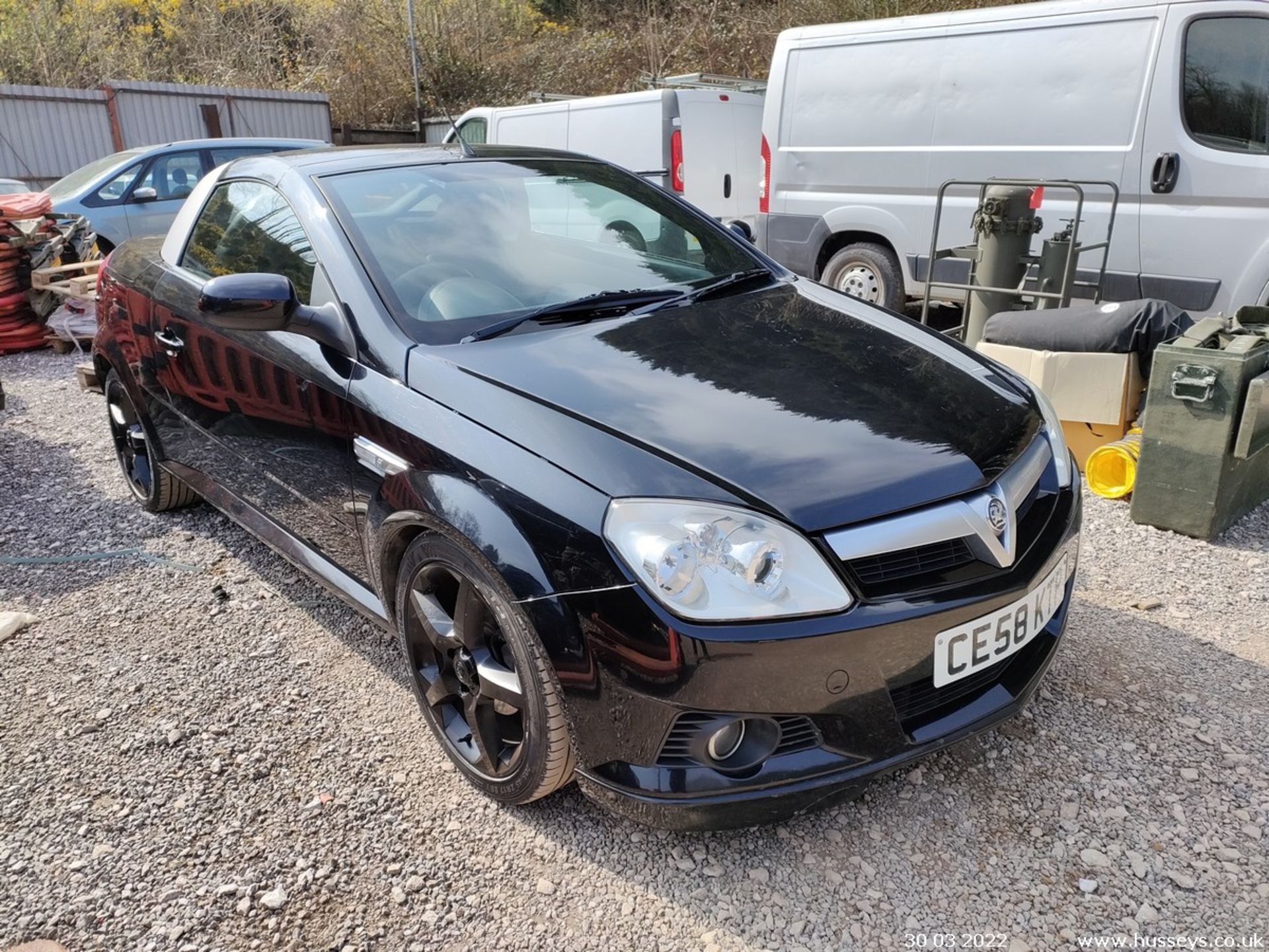 08/58 VAUXHALL TIGRA EXCLUSIV - 1364cc 2dr Convertible (Black, 71k)