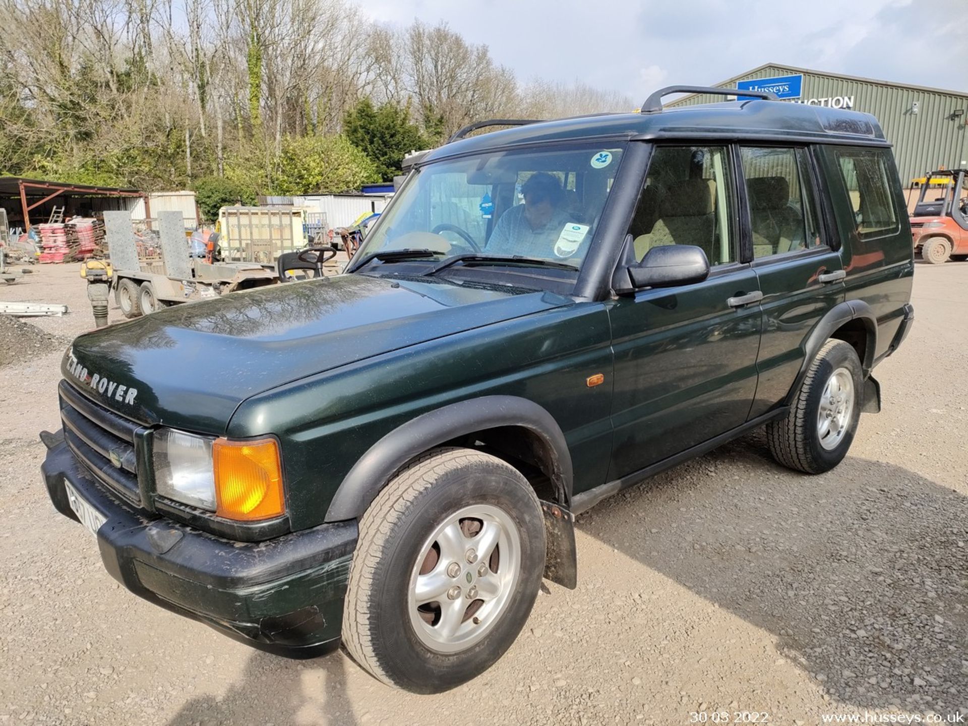 1999 LAND ROVER DISCOVERY TD5 GS - 2495cc 5dr Estate (Green) - Image 6 of 18