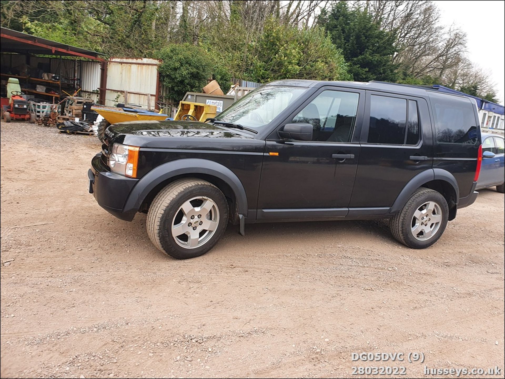 05/05 LAND ROVER DISCOVERY 3 TDV6 S - 2720cc 5dr Estate (Black, 136k) - Image 10 of 35