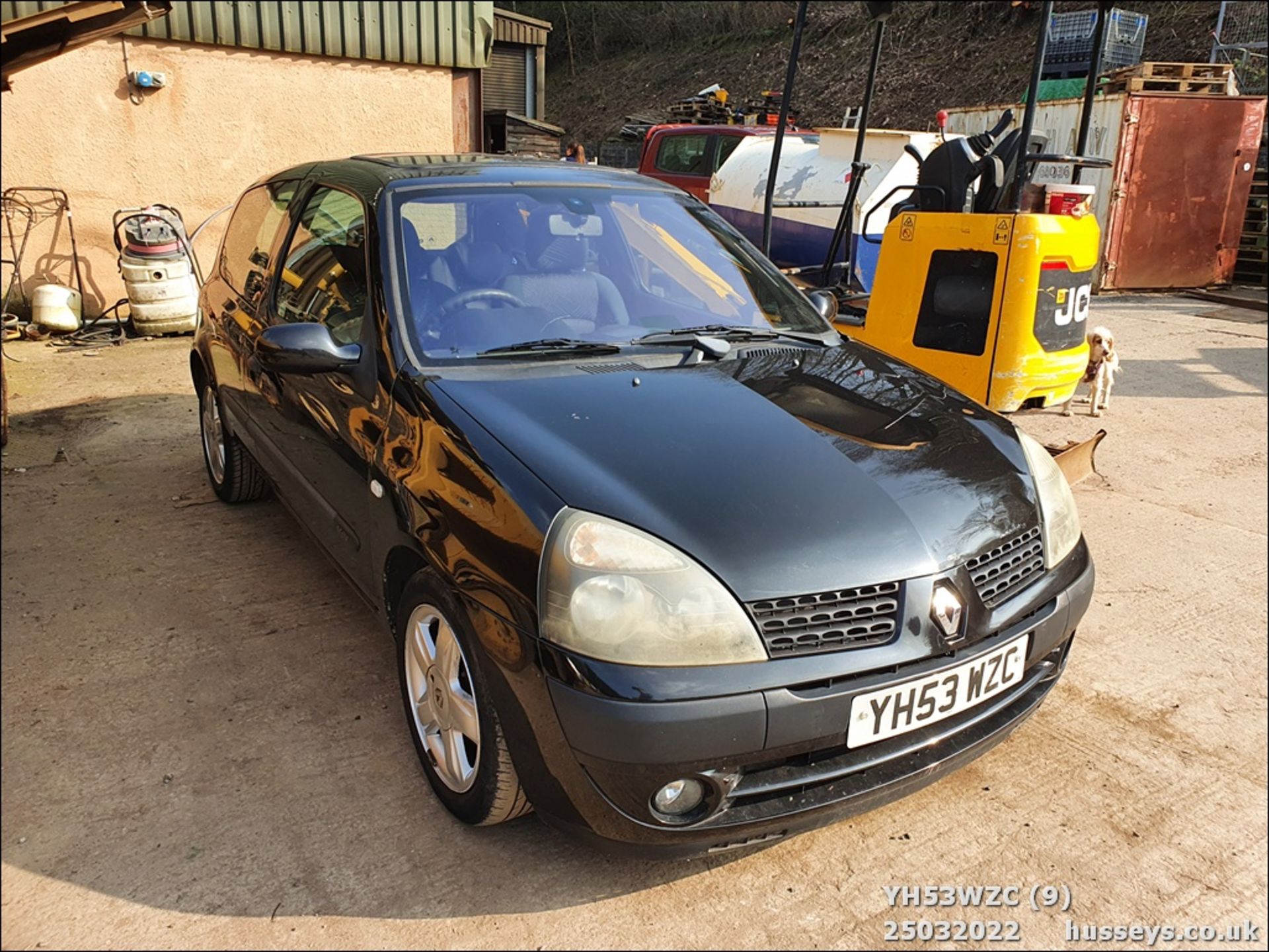 04/53 RENAULT CLIO DYNAMIQUE 16V - 1149cc 3dr Hatchback (Black, 90k) - Image 9 of 29