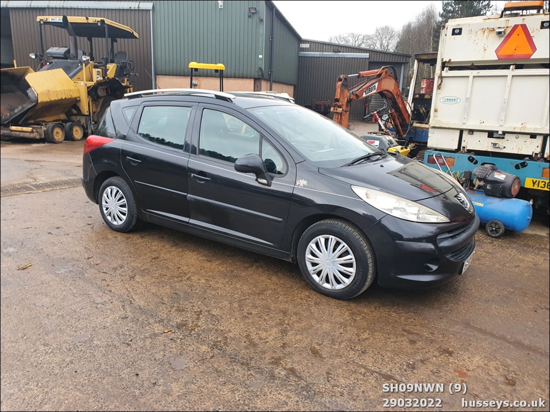 09/09 PEUGEOT 207 S SW HDI - 1560cc 5dr Estate (Black, 124k) - Image 10 of 31