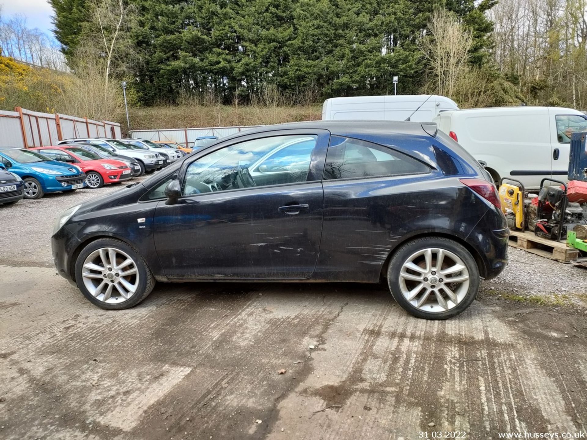 10/59 VAUXHALL CORSA SXI - 1364cc 3dr Hatchback (Black) - Image 8 of 24