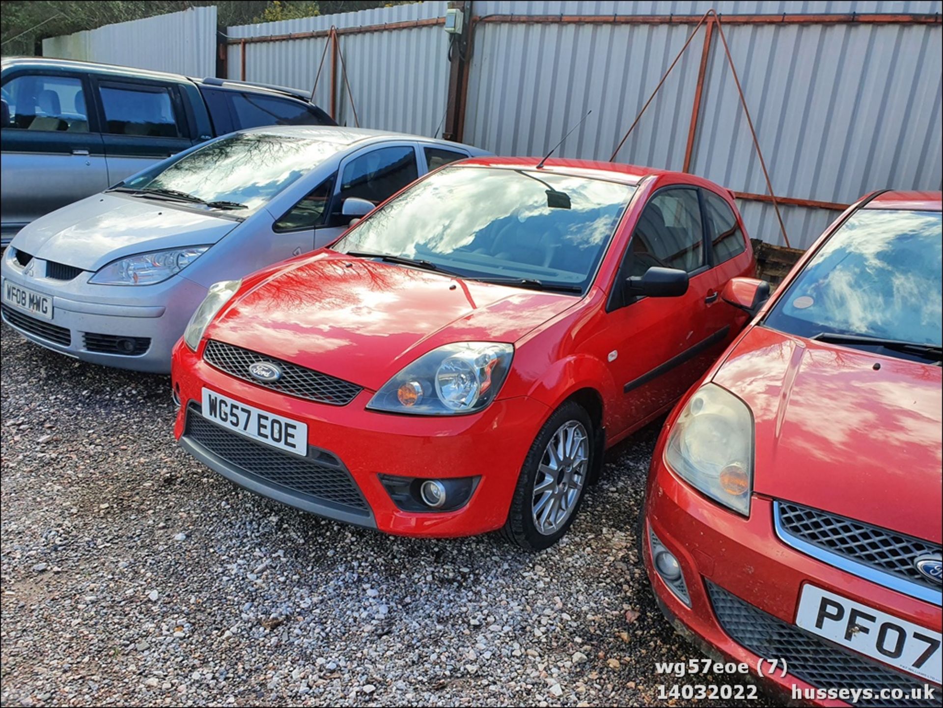 07/57 FORD FIESTA ZETEC S - 1596cc 3dr Hatchback (Red) - Image 7 of 15