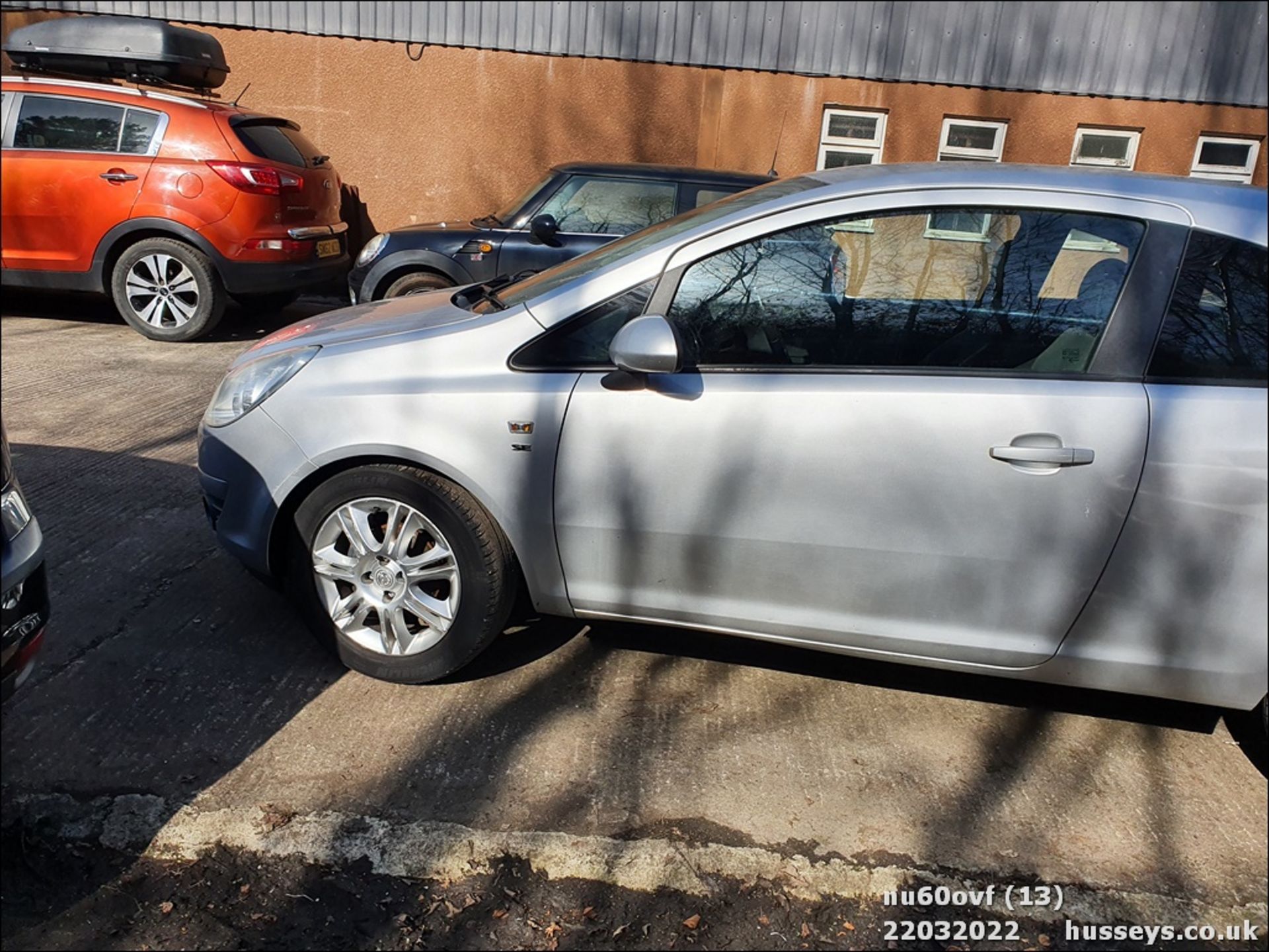 10/60 VAUXHALL CORSA SE - 1229cc 3dr Hatchback (Silver) - Image 14 of 31