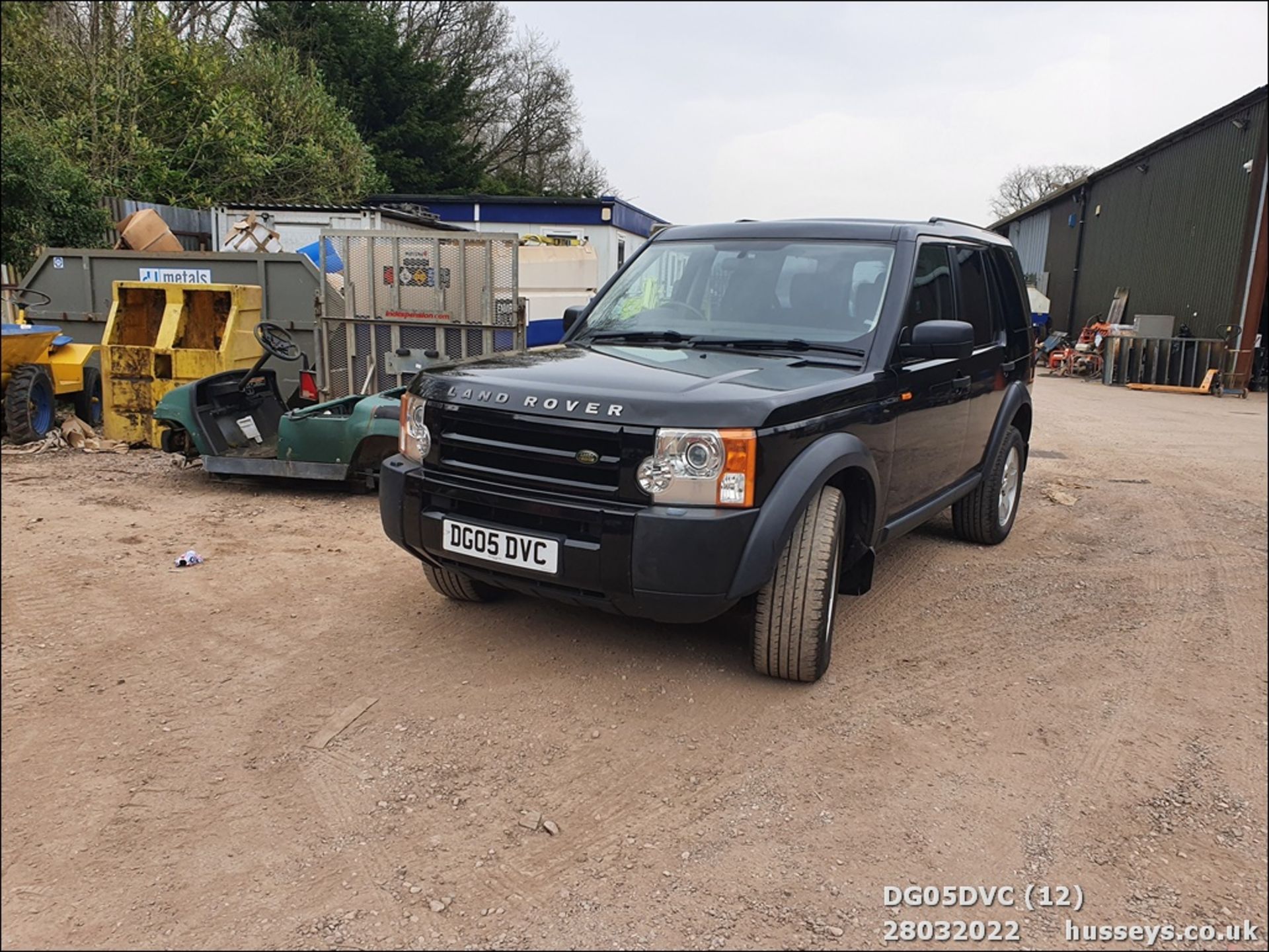 05/05 LAND ROVER DISCOVERY 3 TDV6 S - 2720cc 5dr Estate (Black, 136k) - Image 12 of 35