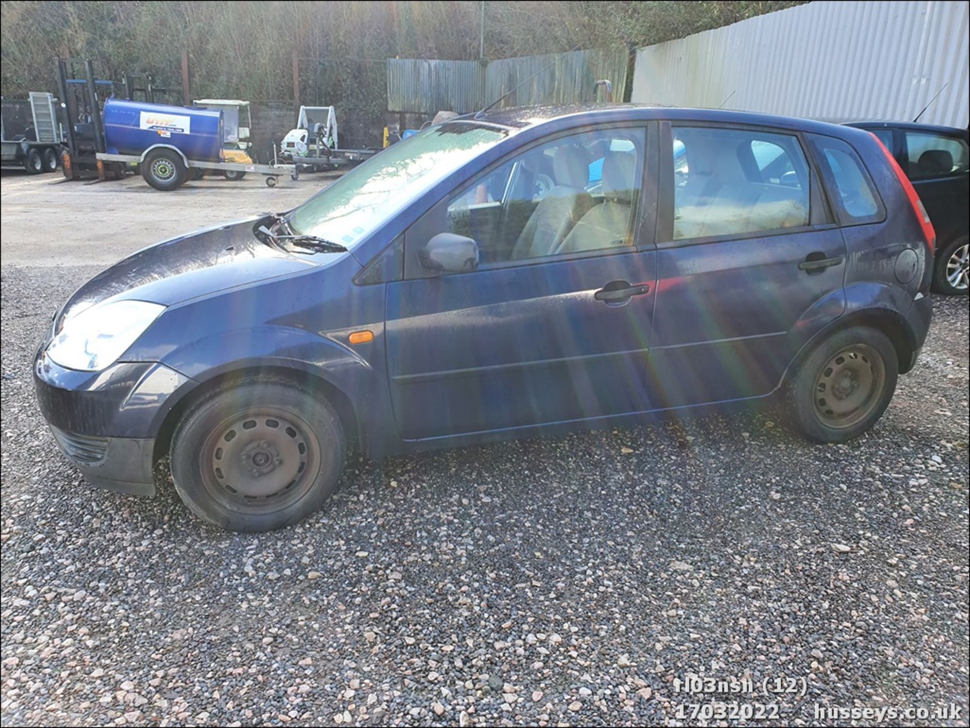 03/03 FORD FIESTA - 1388cc 5dr Hatchback (Blue, 117k) - Image 12 of 28