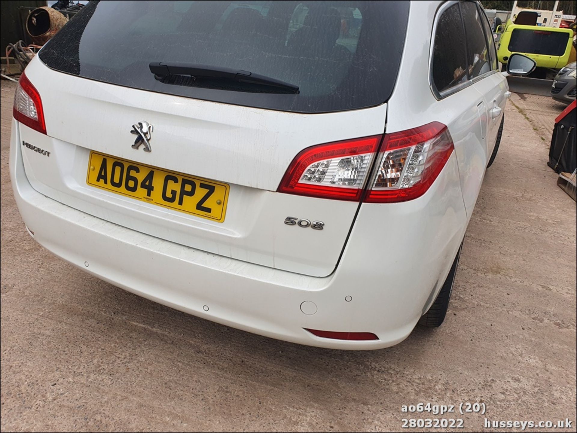 14/64 PEUGEOT 508 ACTIVE SW E-HDI - 1560cc 5dr Estate (White, 137k) - Image 20 of 41