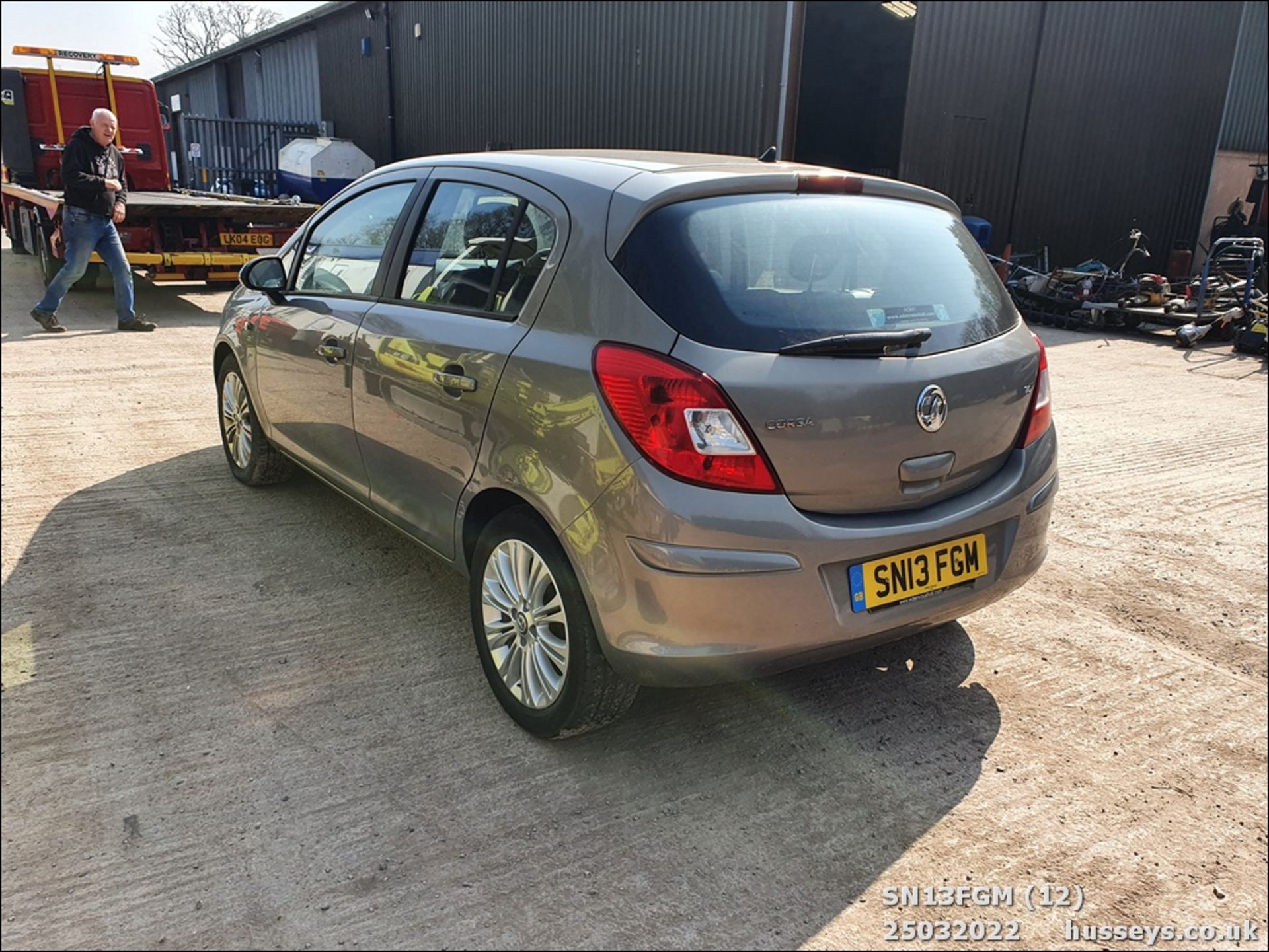 13/13 VAUXHALL CORSA SE AUTO - 1398cc 5dr Hatchback (Brown) - Image 13 of 22