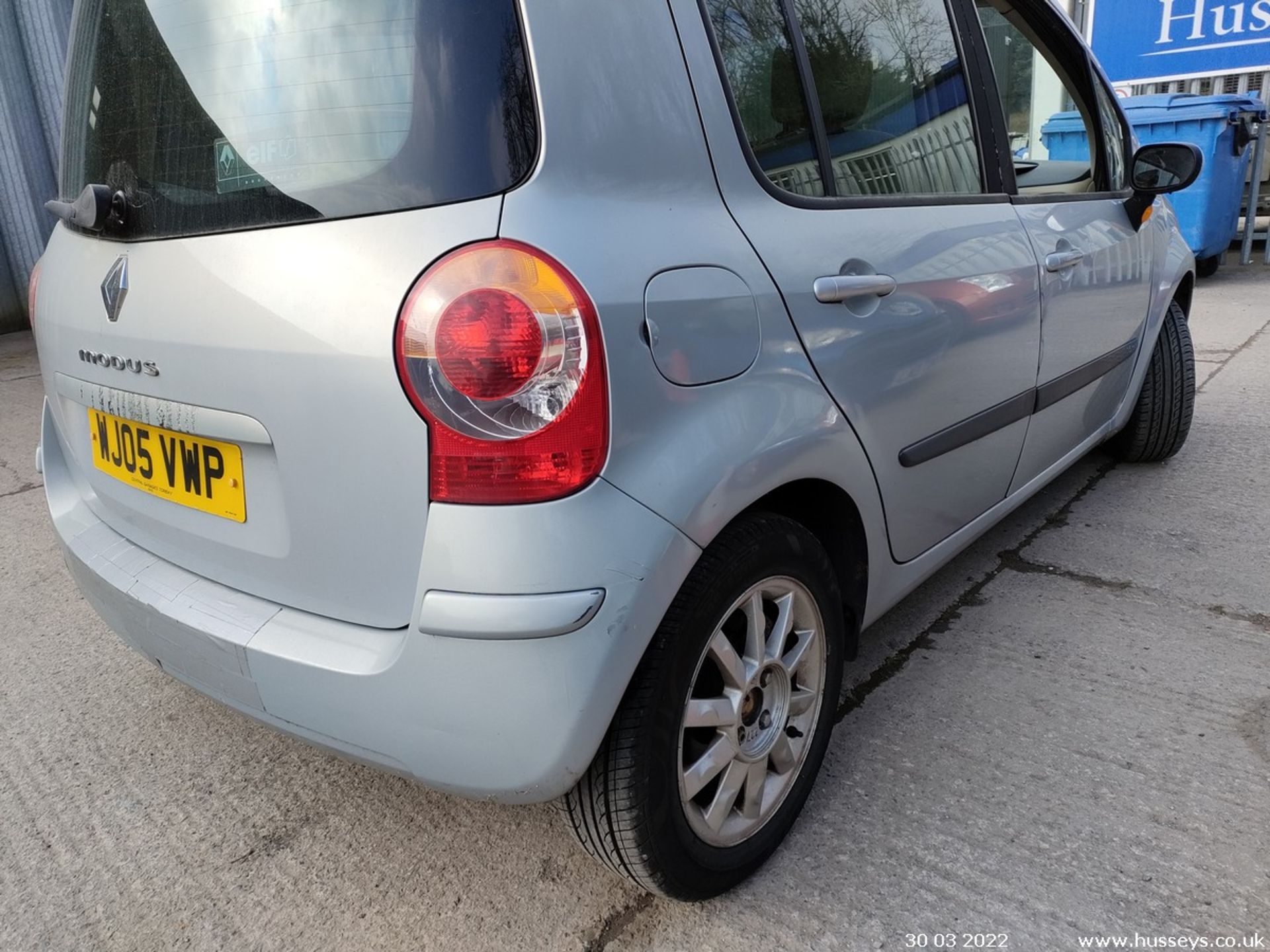 05/05 RENAULT MODUS PRIVILEGE 16V AUTO - 1598cc 5dr Hatchback (Silver) - Image 12 of 19