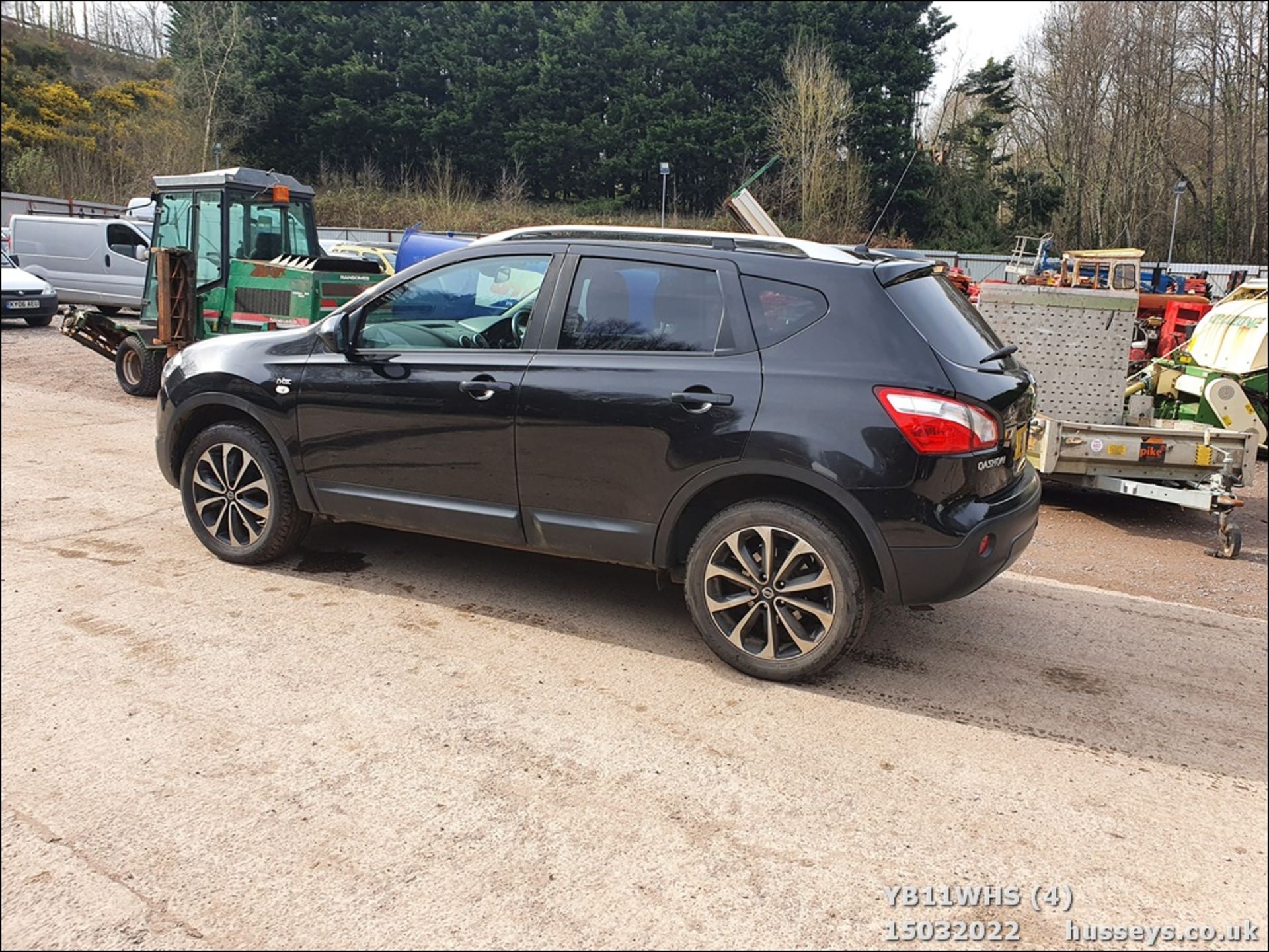 11/11 NISSAN QASHQAI N-TEC DCI - 1461cc 5dr Hatchback (Black, 148k) - Image 5 of 33