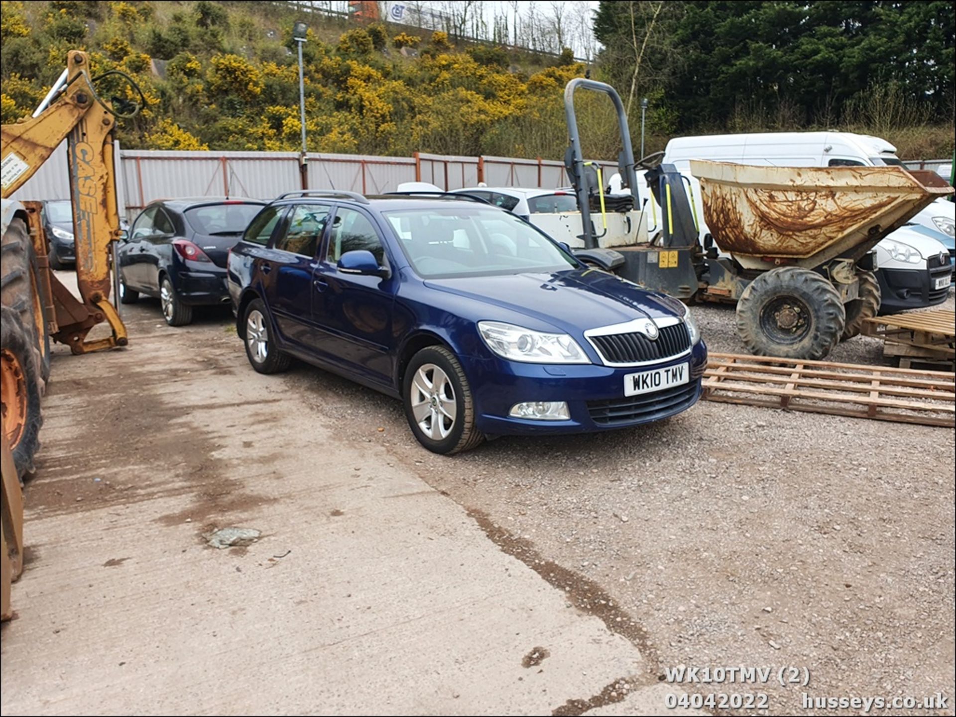 10/10 SKODA OCTAVIA ELEGANCE TDI CR - 1598cc 5dr Estate (Blue, 129k) - Image 2 of 34