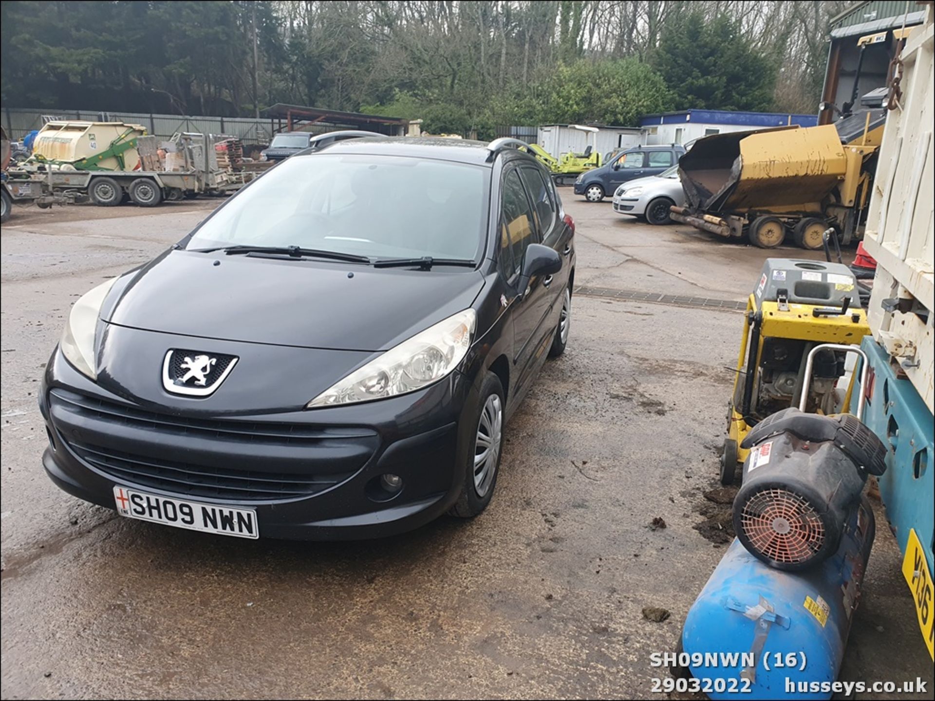 09/09 PEUGEOT 207 S SW HDI - 1560cc 5dr Estate (Black, 124k) - Image 16 of 31