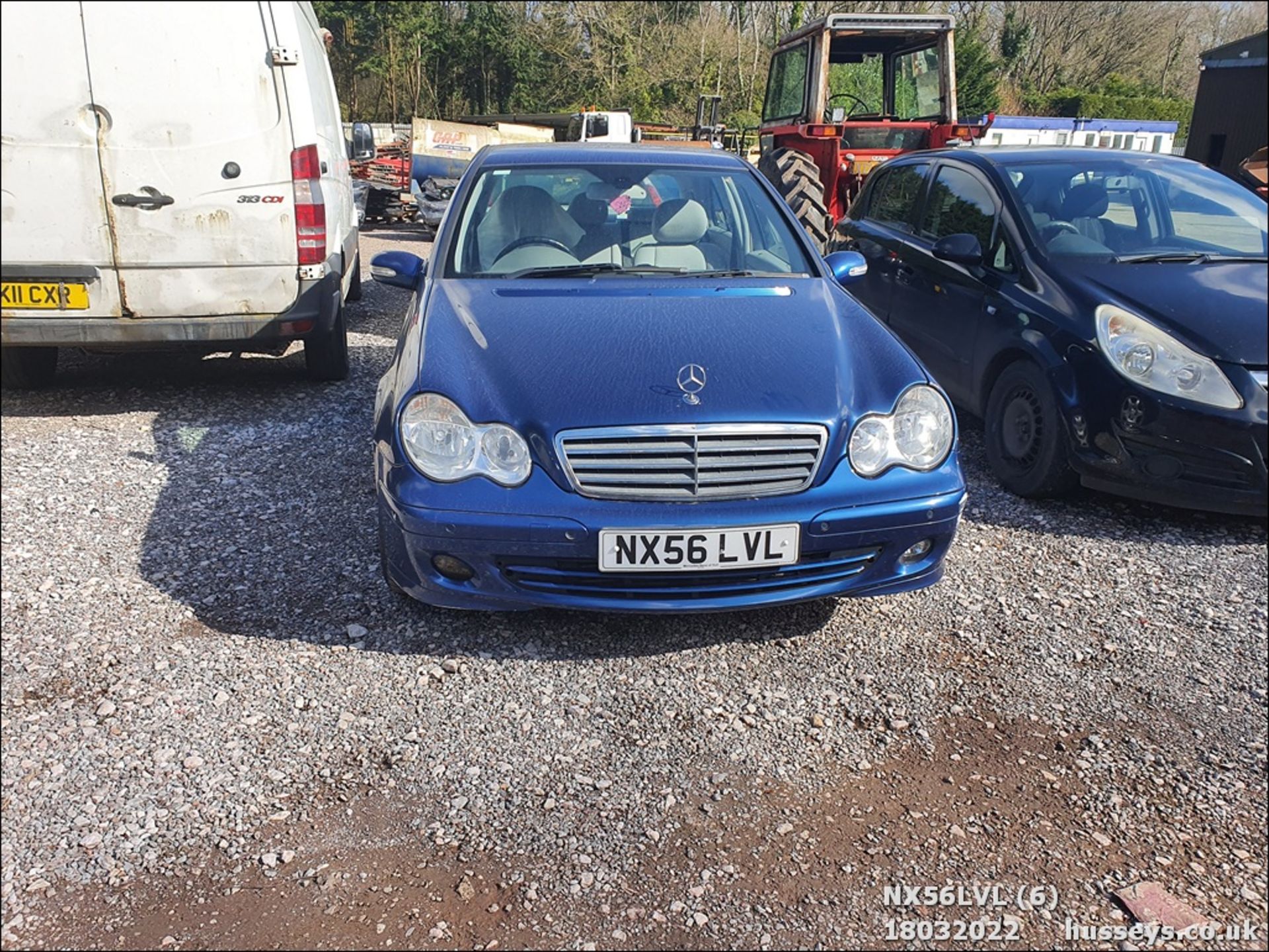 06/56 MERCEDES C180 KOMP. CLASSIC SE A - 1796cc 4dr Saloon (Blue, 89k) - Image 6 of 24