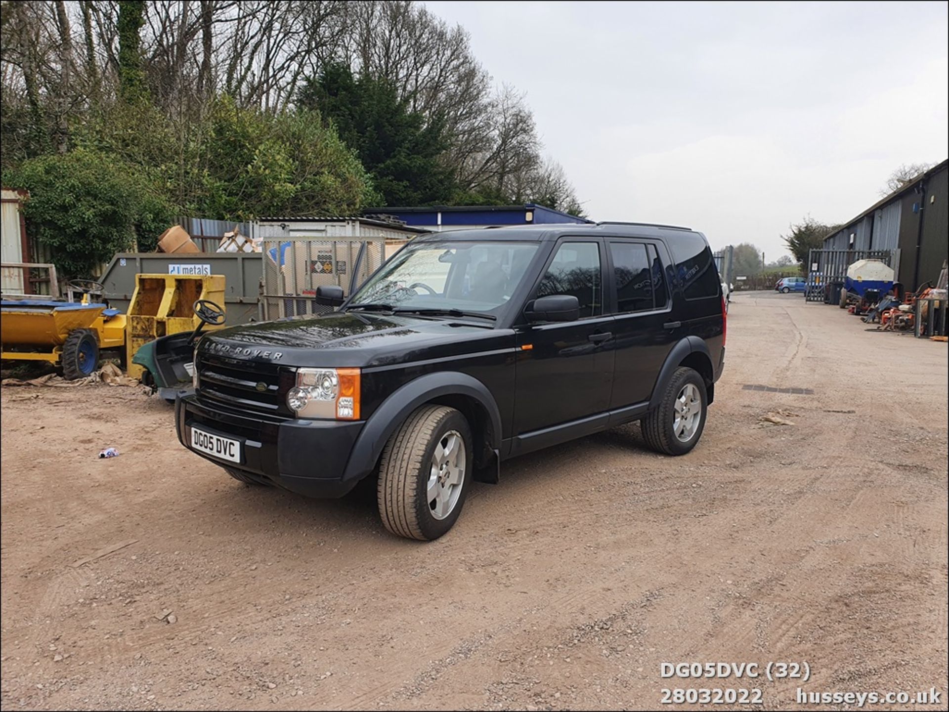 05/05 LAND ROVER DISCOVERY 3 TDV6 S - 2720cc 5dr Estate (Black, 136k) - Image 32 of 35