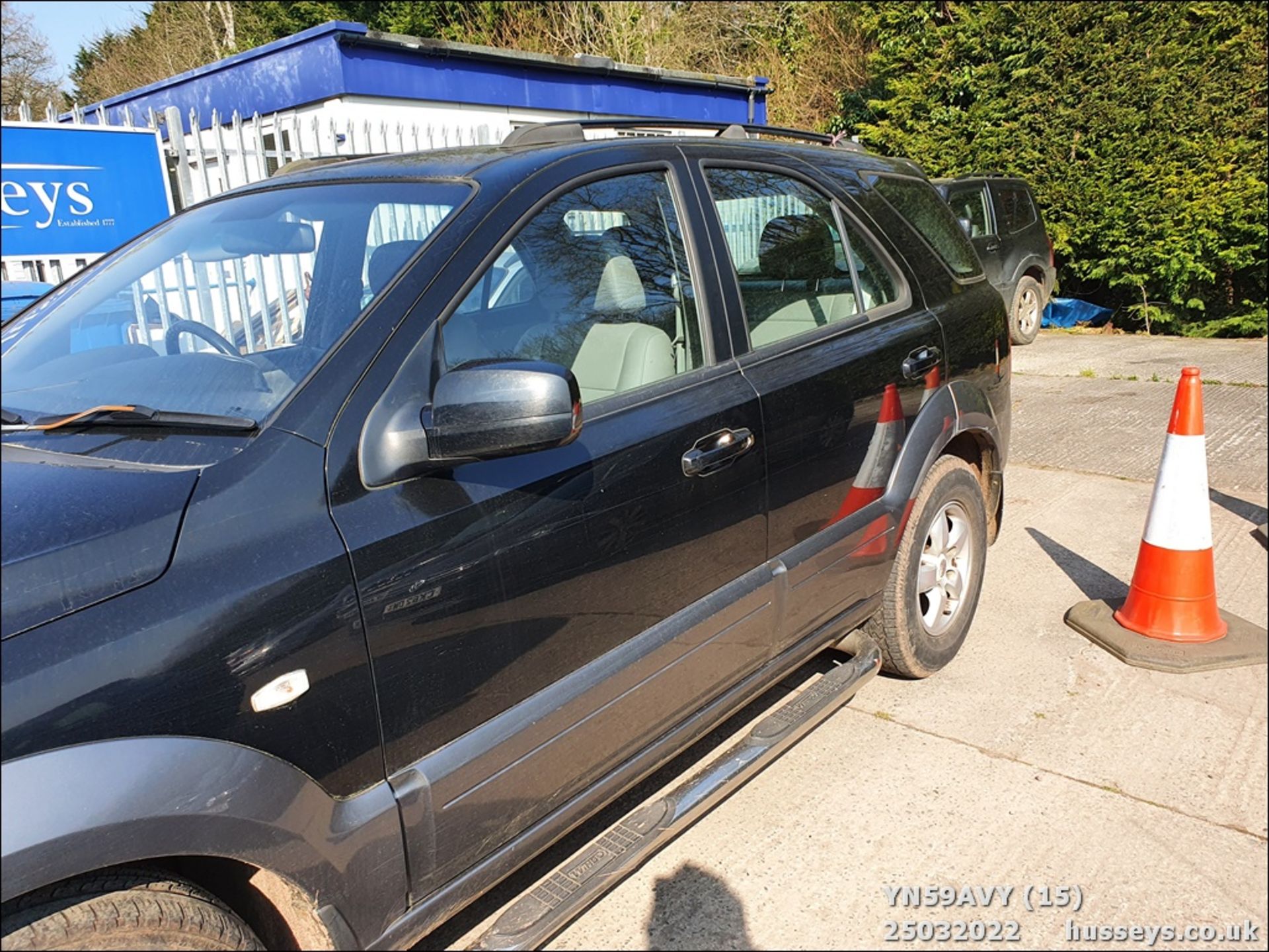 09/59 KIA - 2497cc 5dr MPV (Black, 55k) - Image 15 of 45