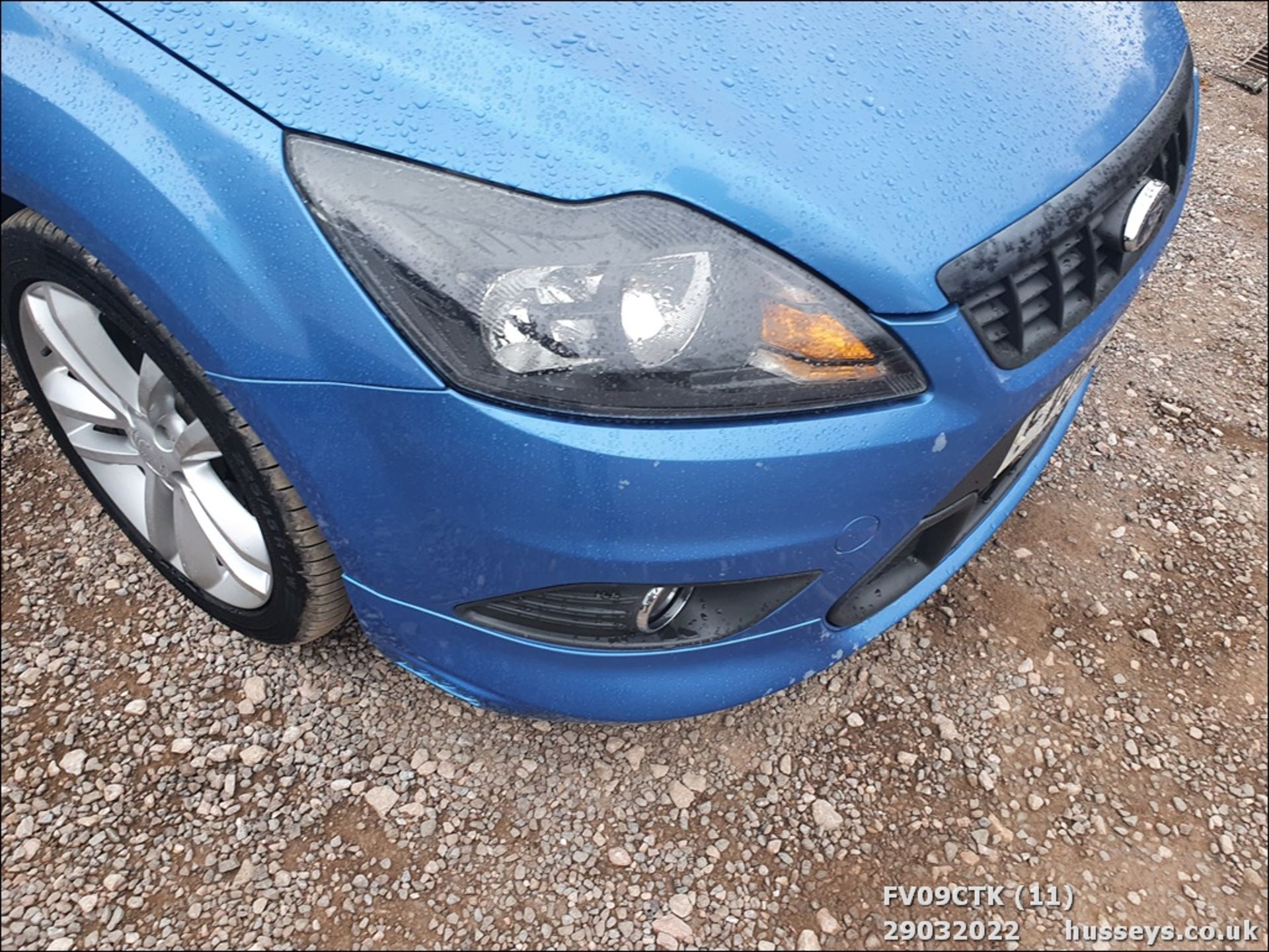 09/09 FORD FOCUS ZETEC S 115 TDCI - 1753cc 5dr Hatchback (Blue, 168k) - Image 11 of 32