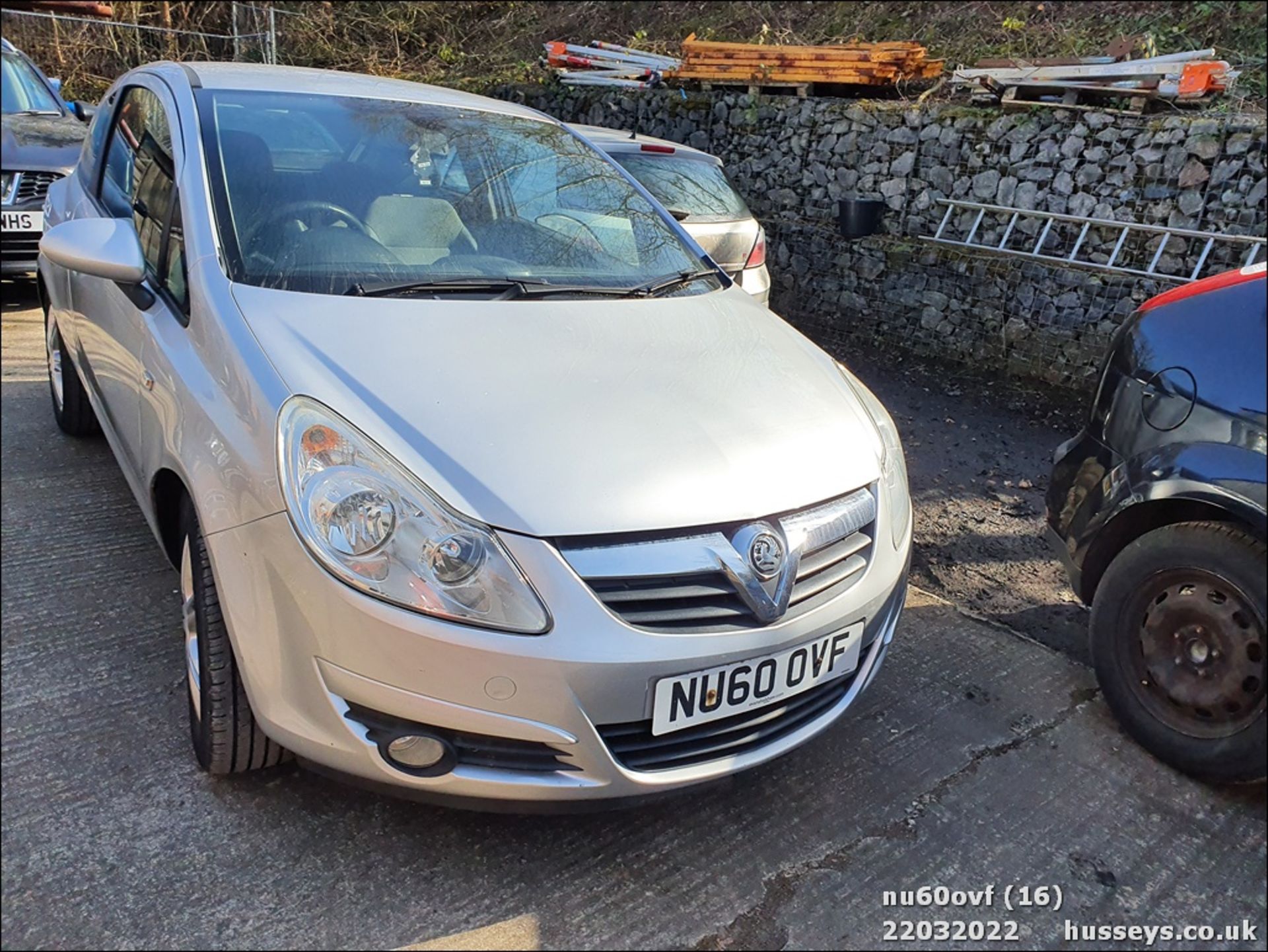 10/60 VAUXHALL CORSA SE - 1229cc 3dr Hatchback (Silver) - Image 17 of 31