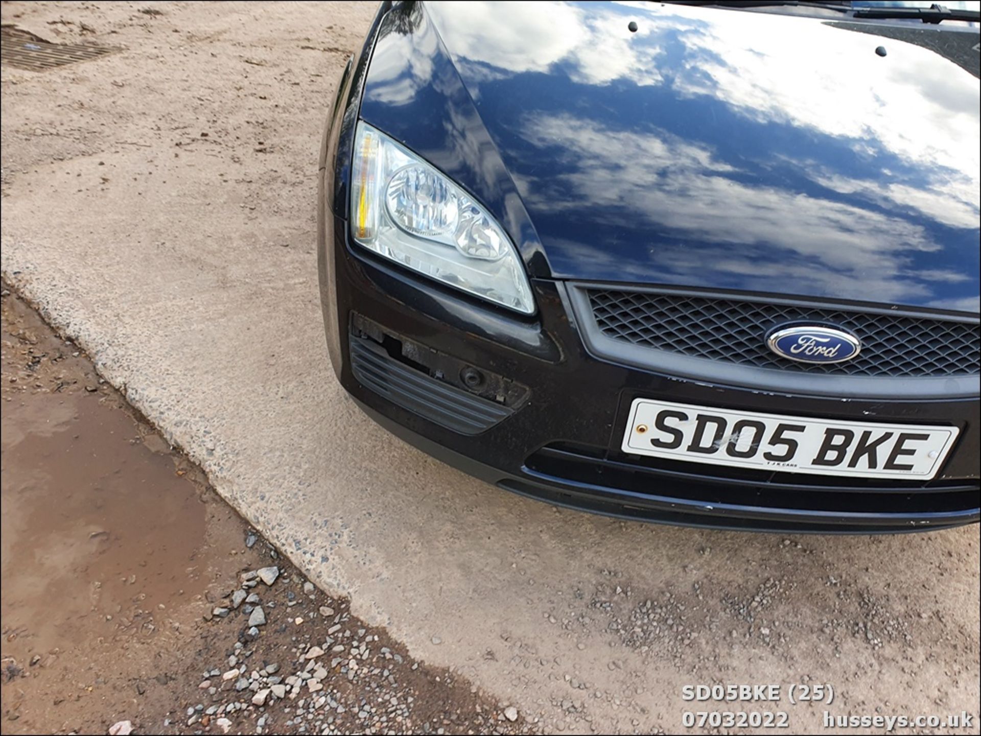 05/05 FORD FOCUS STUDIO - 1388cc 5dr Hatchback (Black, 105k) - Image 25 of 31