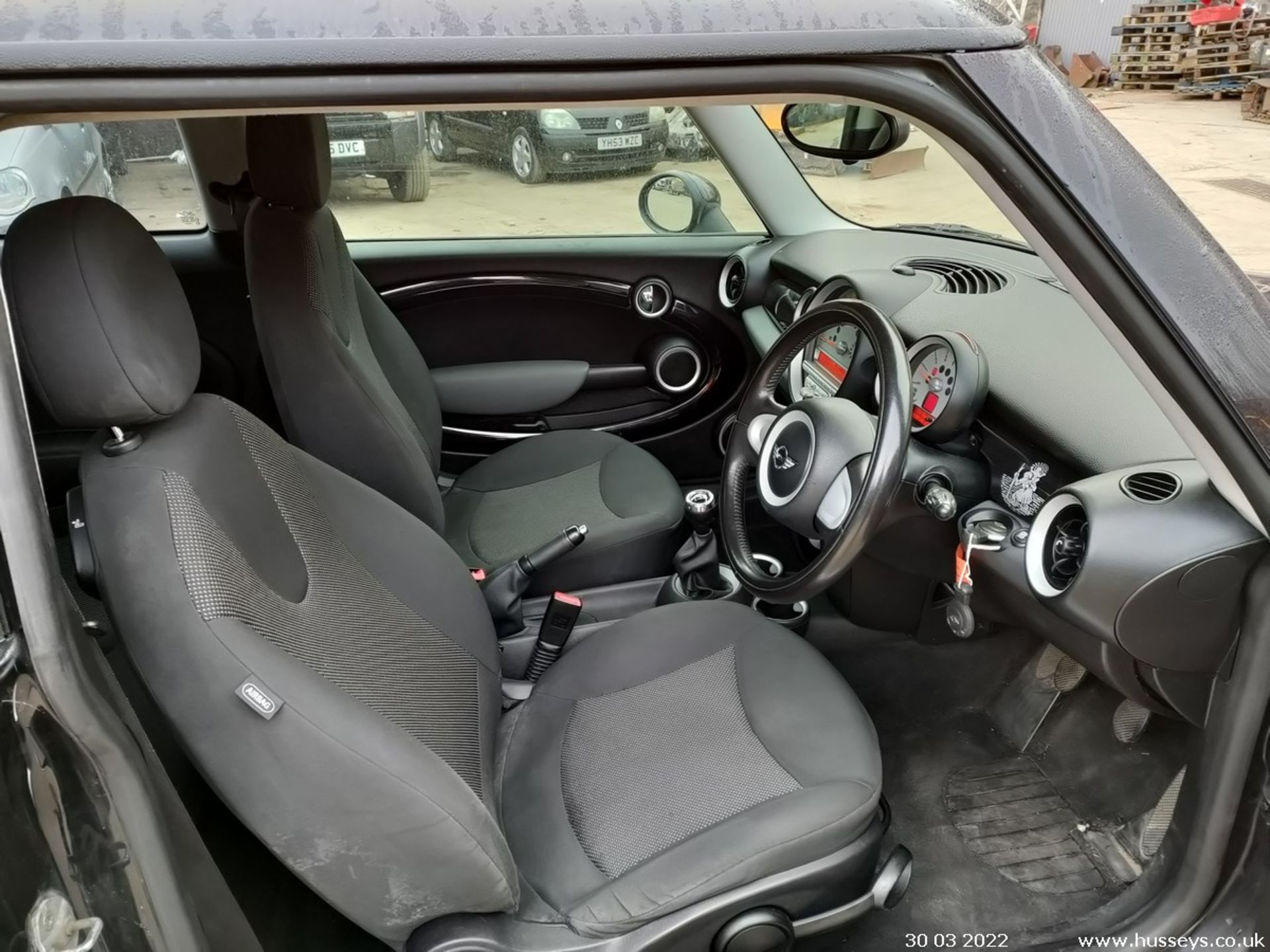 10/10 MINI COOPER D - 1560cc 3dr Hatchback (Black, 83k) - Image 17 of 21