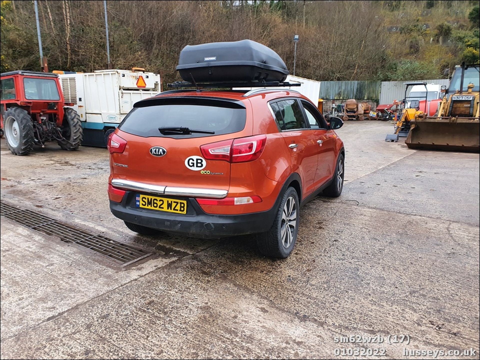 13/62 KIA SPORTAGE 3 CRDI - 1685cc 5dr Estate (Orange, 64k) - Image 17 of 30