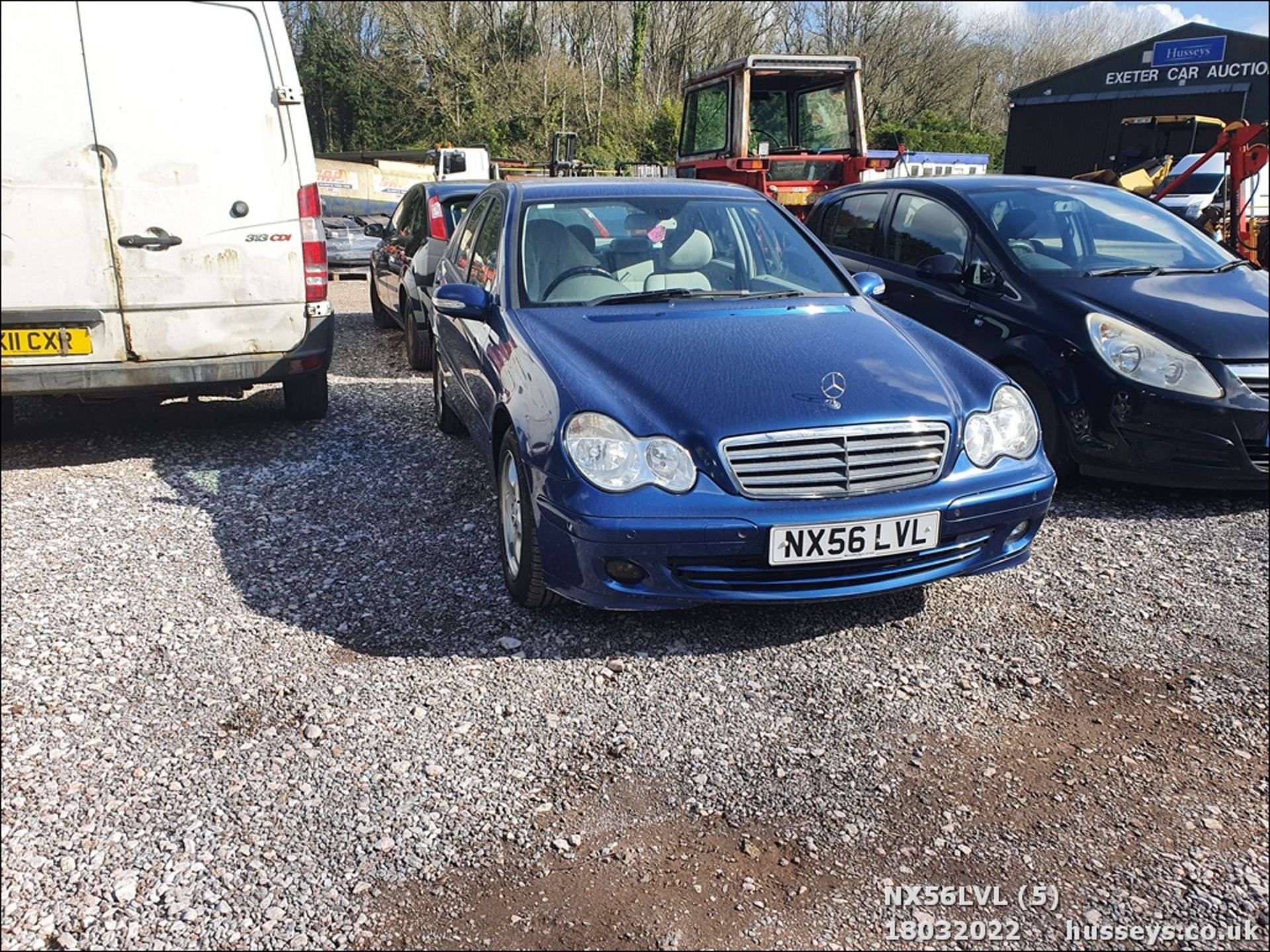 06/56 MERCEDES C180 KOMP. CLASSIC SE A - 1796cc 4dr Saloon (Blue, 89k) - Image 5 of 24