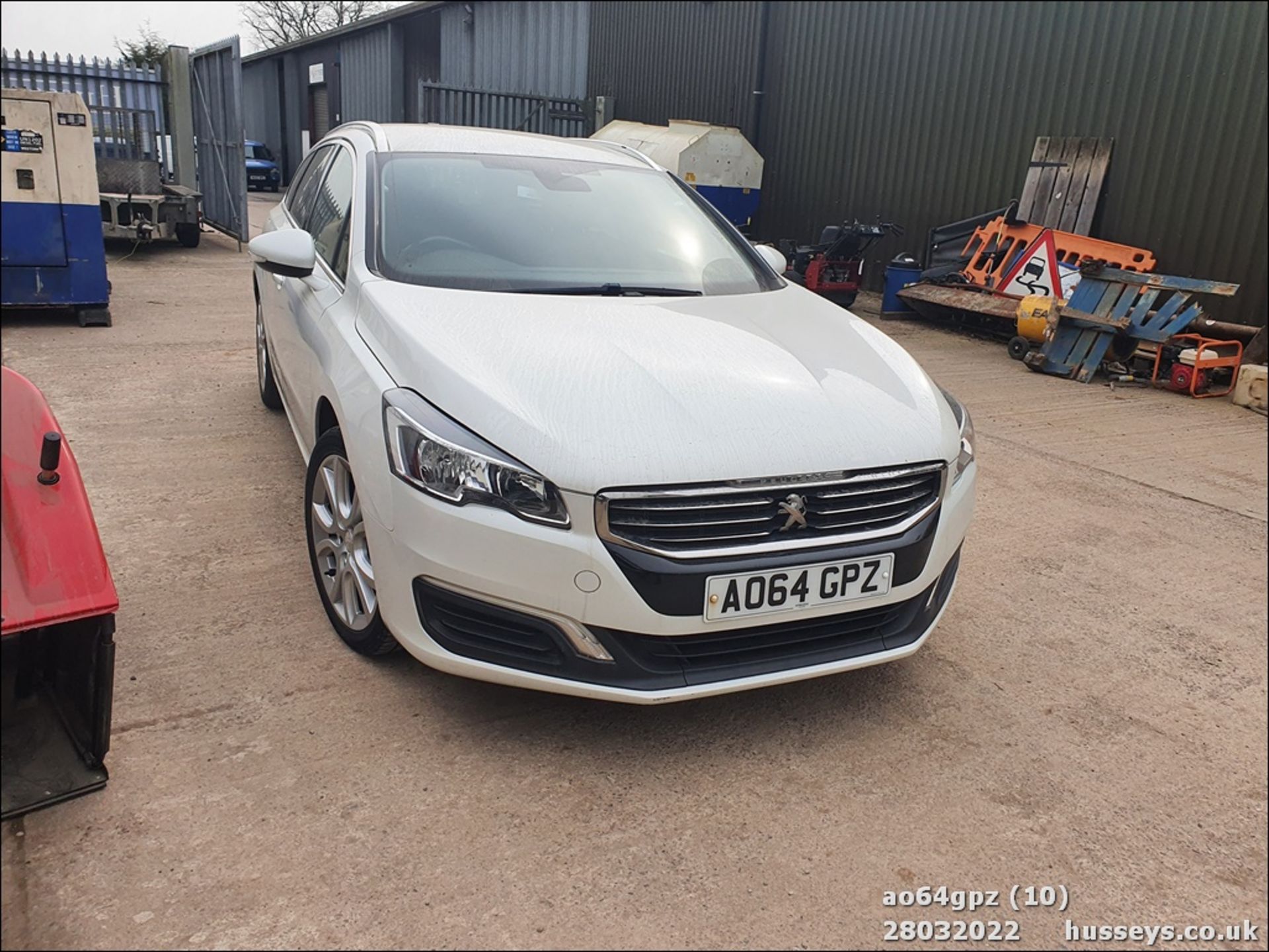 14/64 PEUGEOT 508 ACTIVE SW E-HDI - 1560cc 5dr Estate (White, 137k) - Image 10 of 41