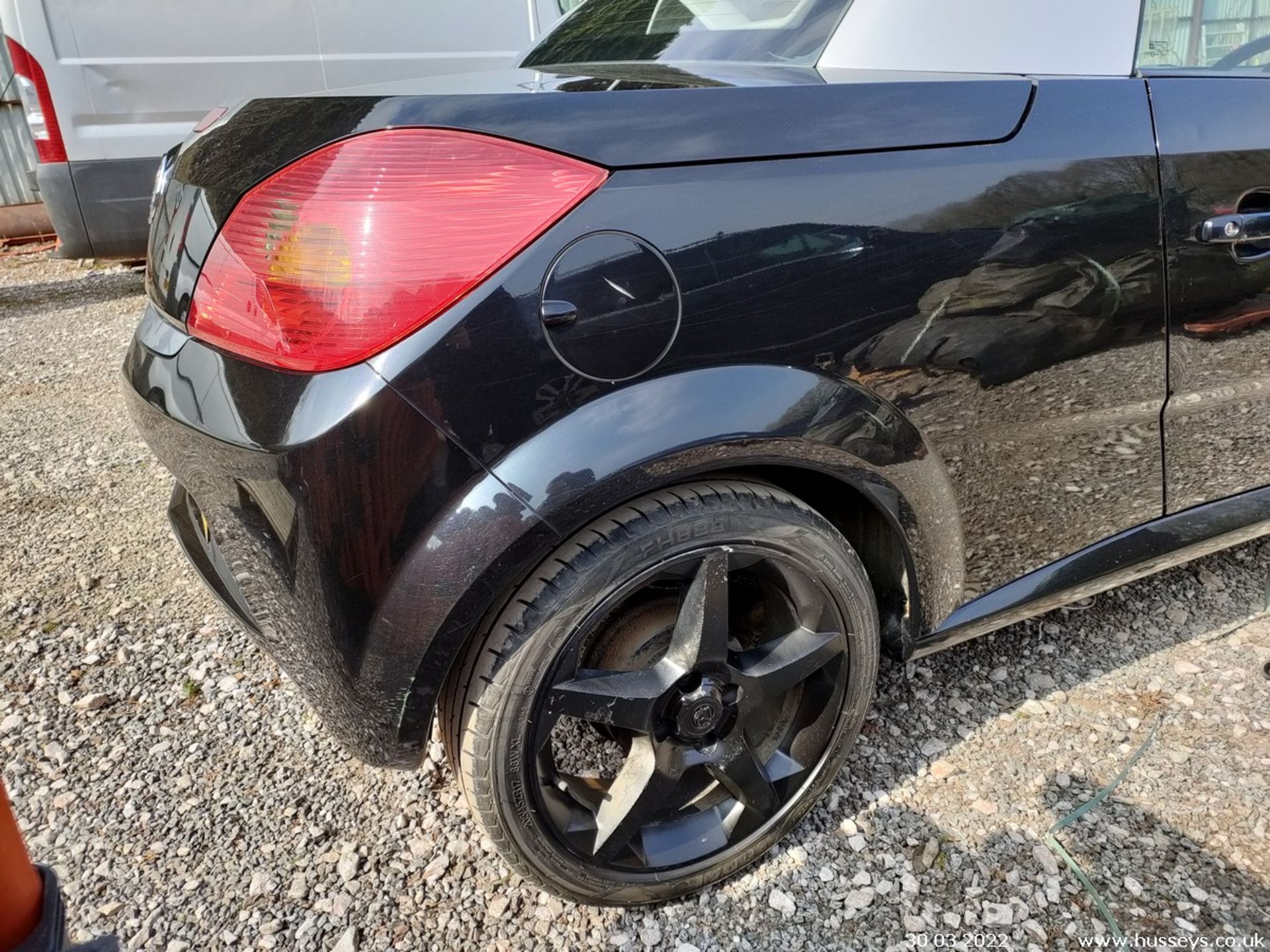 08/58 VAUXHALL TIGRA EXCLUSIV - 1364cc 2dr Convertible (Black, 71k) - Image 12 of 17