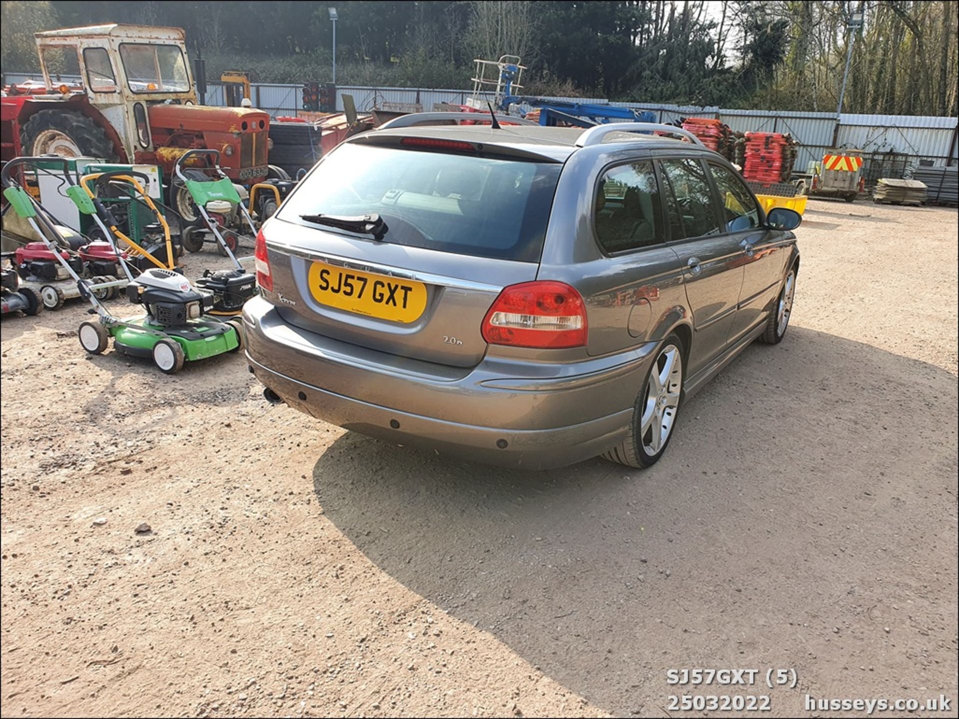 07/57 JAGUAR X-TYPE S D - 1998cc 5dr Estate (Grey) - Image 6 of 40